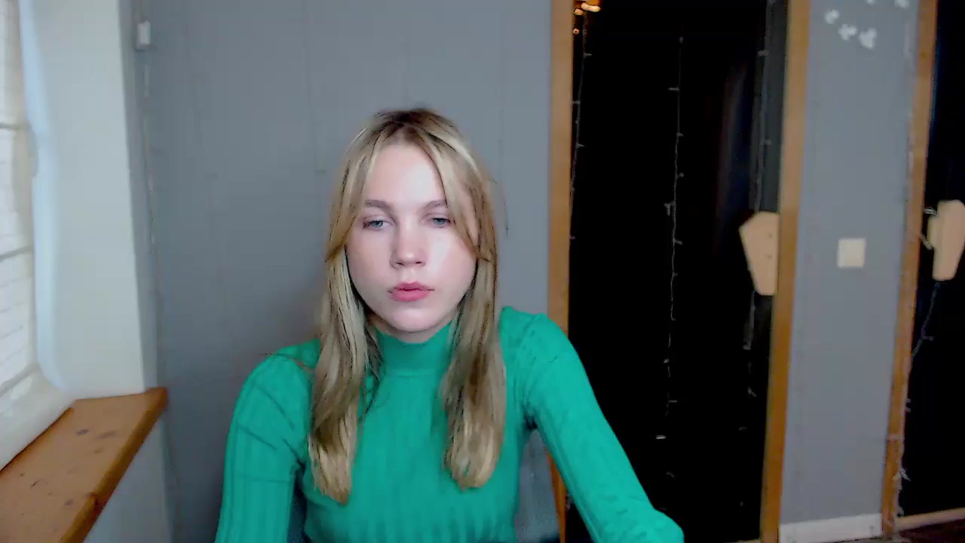 Gallery image thumbnail from Kate_Lewiss's myfreecams stream on, 11/12/2024, 10:16 image 2 of 20