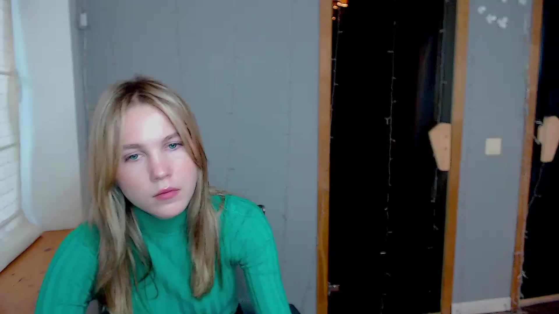 Gallery image thumbnail from Kate_Lewiss's myfreecams stream on, 11/12/2024, 10:16 image 15 of 20