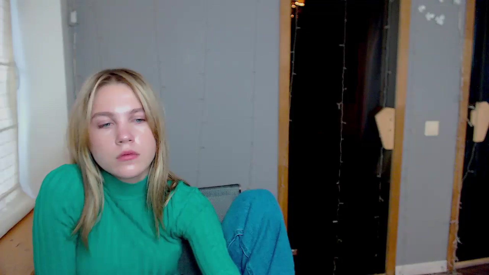 Gallery image thumbnail from Kate_Lewiss's myfreecams stream on, 11/12/2024, 12:12 image 16 of 20