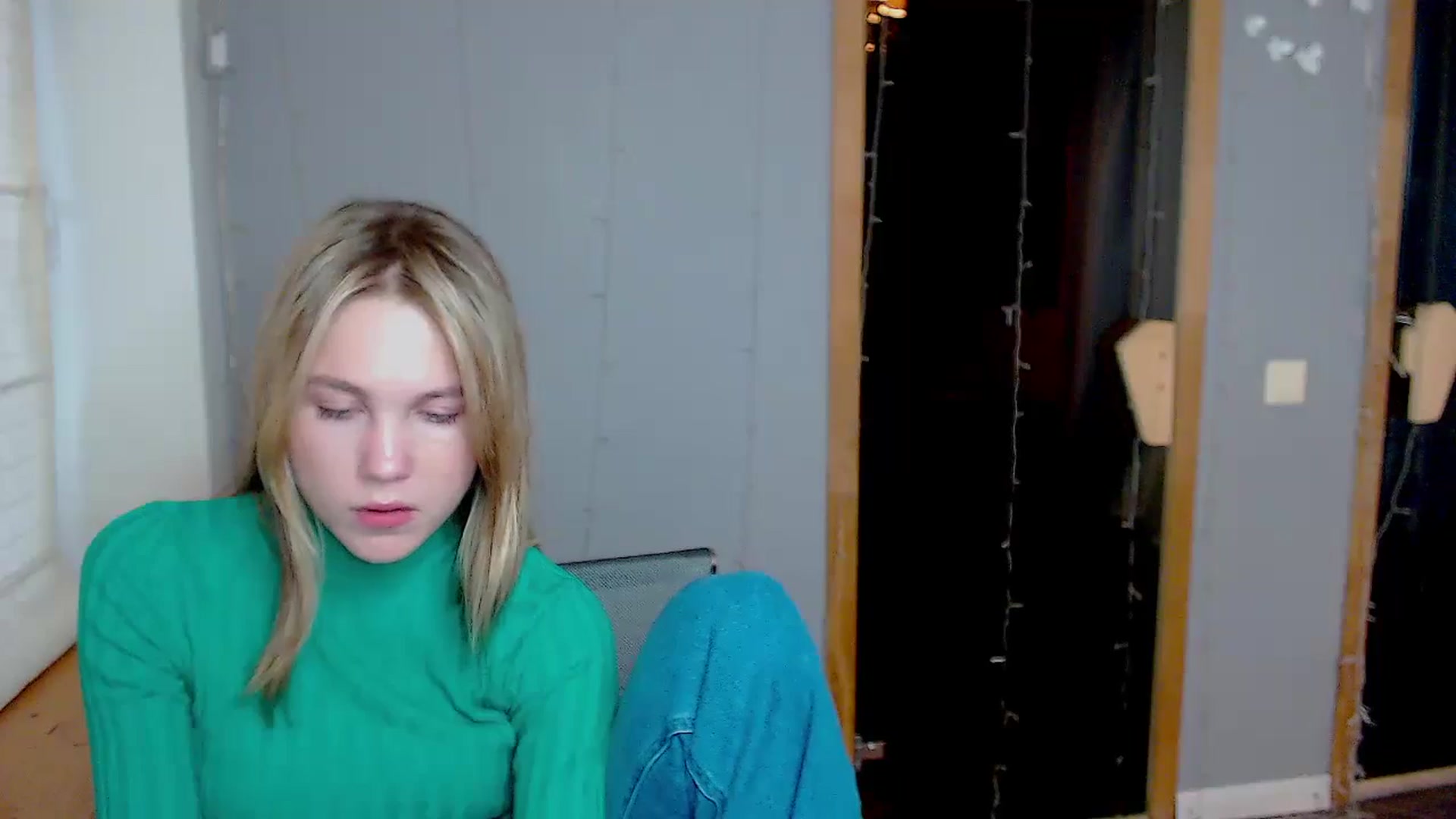 Gallery image thumbnail from Kate_Lewiss's myfreecams stream on, 11/12/2024, 12:12 image 15 of 20