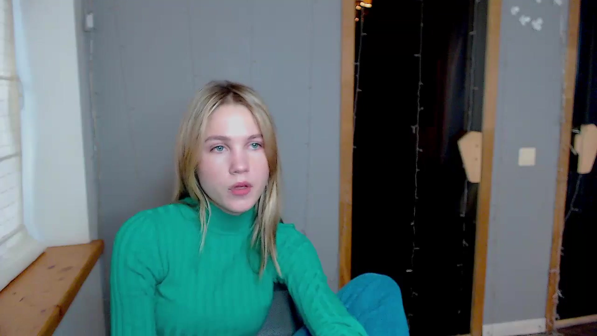 Gallery image thumbnail from Kate_Lewiss's myfreecams stream on, 11/12/2024, 12:12 image 17 of 20