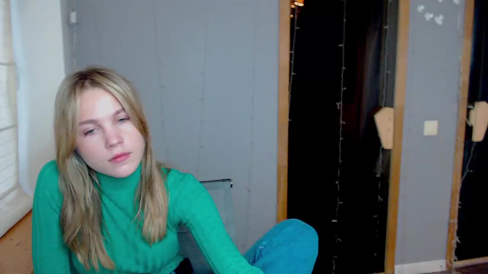 Gallery image thumbnail from Kate_Lewiss's myfreecams stream on, 11/12/2024, 12:12 image 4 of 20