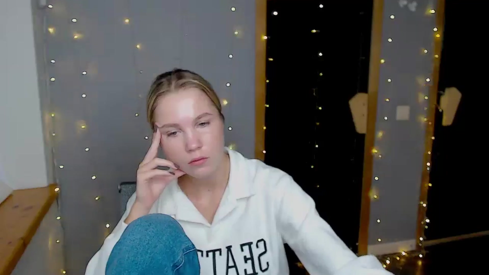 Gallery image thumbnail from Kate_Lewiss's myfreecams stream on, 11/13/2024, 08:45 image 20 of 20