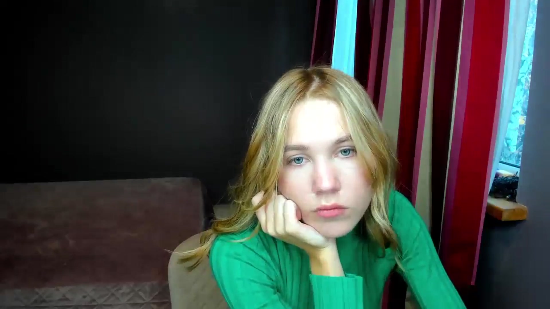 Gallery image thumbnail from Kate_Lewiss's myfreecams stream on, 11/16/2024, 13:28 image 8 of 20