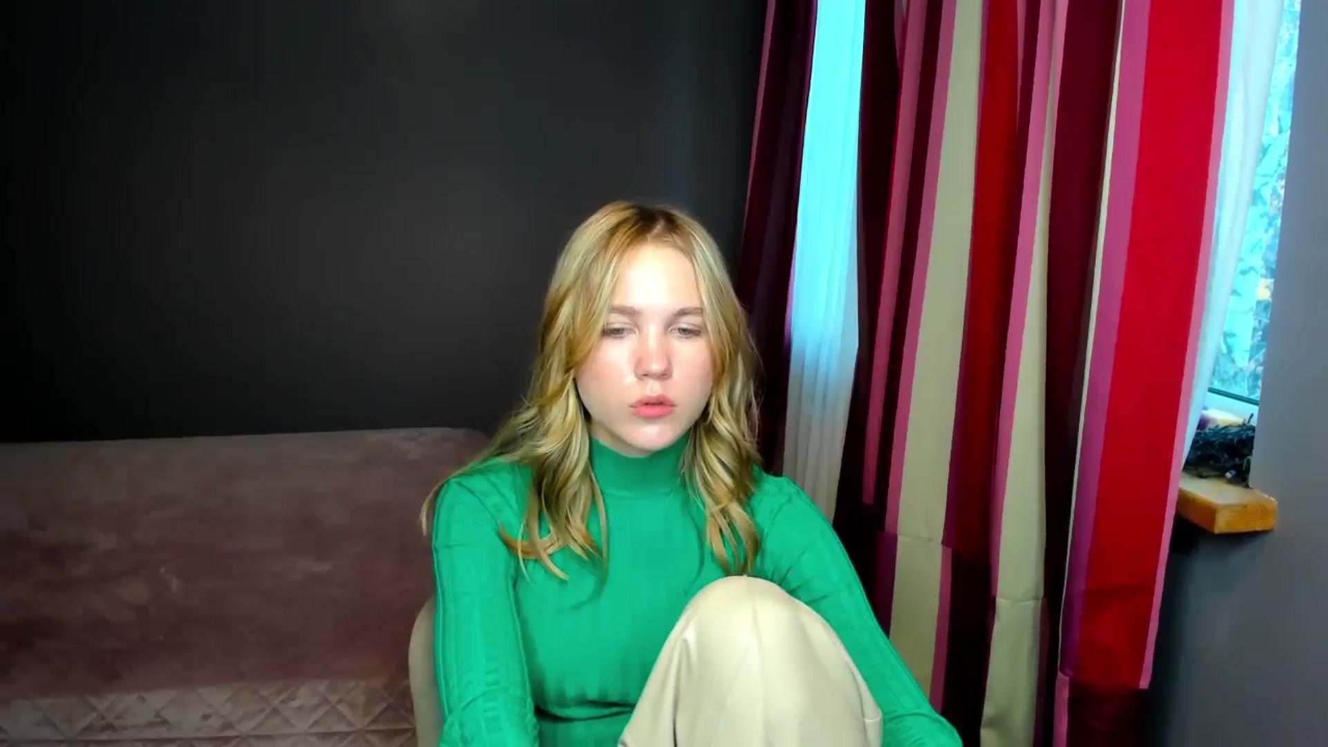 Gallery image thumbnail from Kate_Lewiss's myfreecams stream on, 11/16/2024, 13:28 image 13 of 20