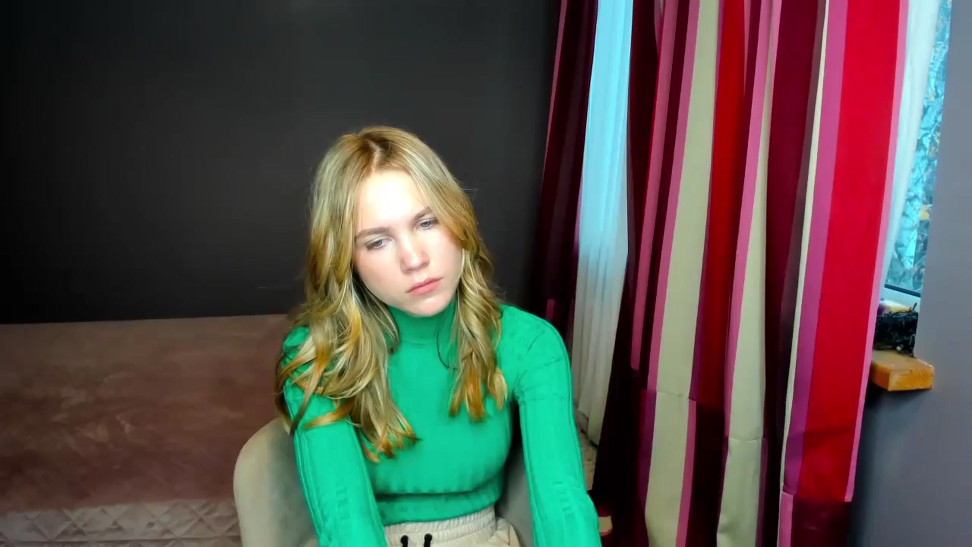 Gallery image thumbnail from Kate_Lewiss's myfreecams stream on, 11/16/2024, 16:08 image 1 of 20