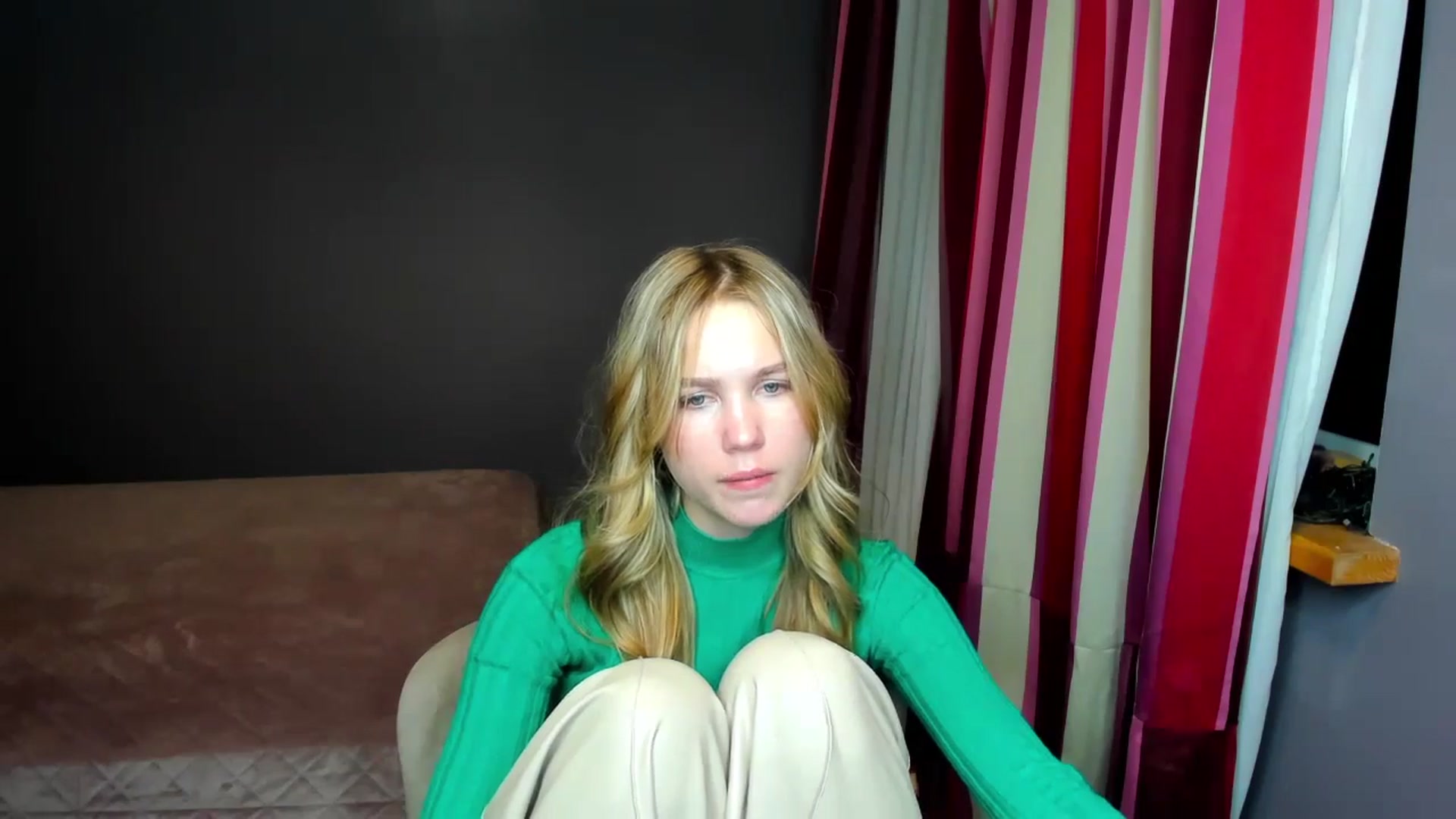 Gallery image thumbnail from Kate_Lewiss's myfreecams stream on, 11/16/2024, 17:08 image 20 of 20