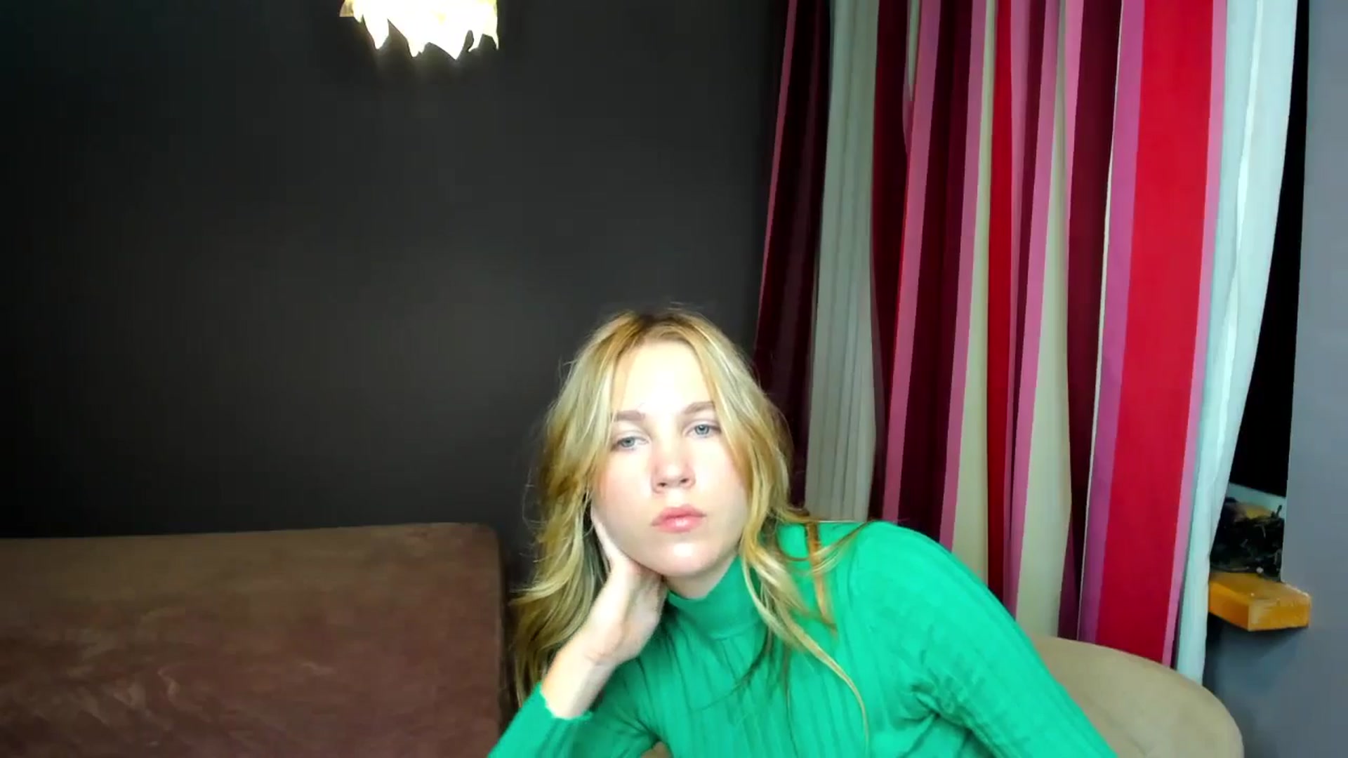 Gallery image thumbnail from Kate_Lewiss's myfreecams stream on, 11/16/2024, 17:42 image 16 of 20