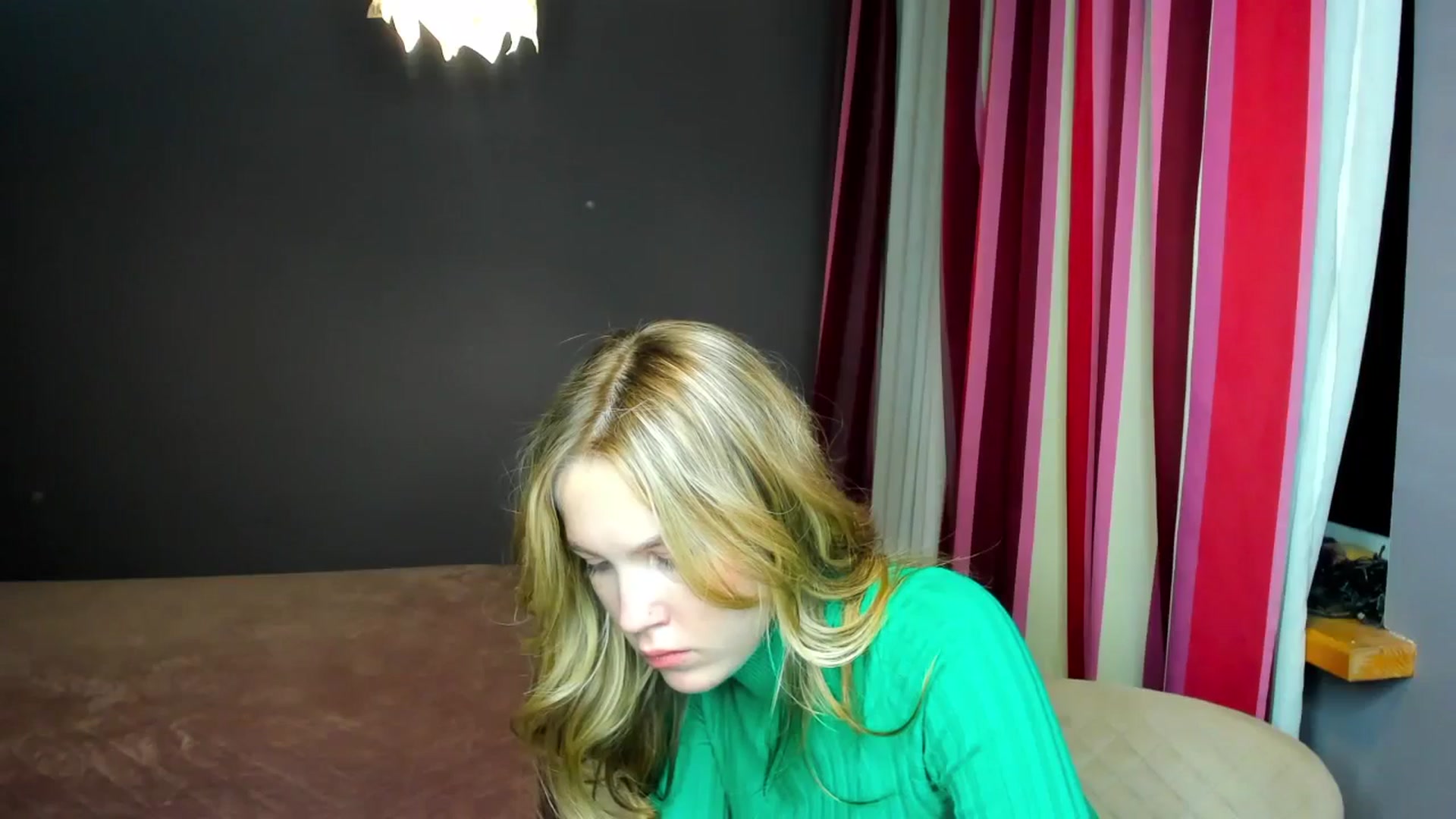 Gallery image thumbnail from Kate_Lewiss's myfreecams stream on, 11/16/2024, 17:42 image 8 of 20