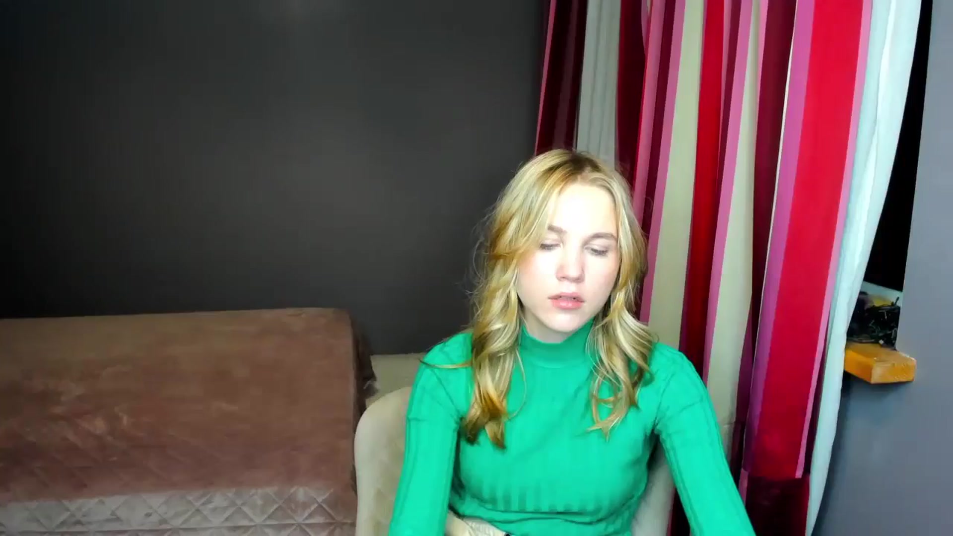 Gallery image thumbnail from Kate_Lewiss's myfreecams stream on, 11/16/2024, 17:42 image 1 of 20