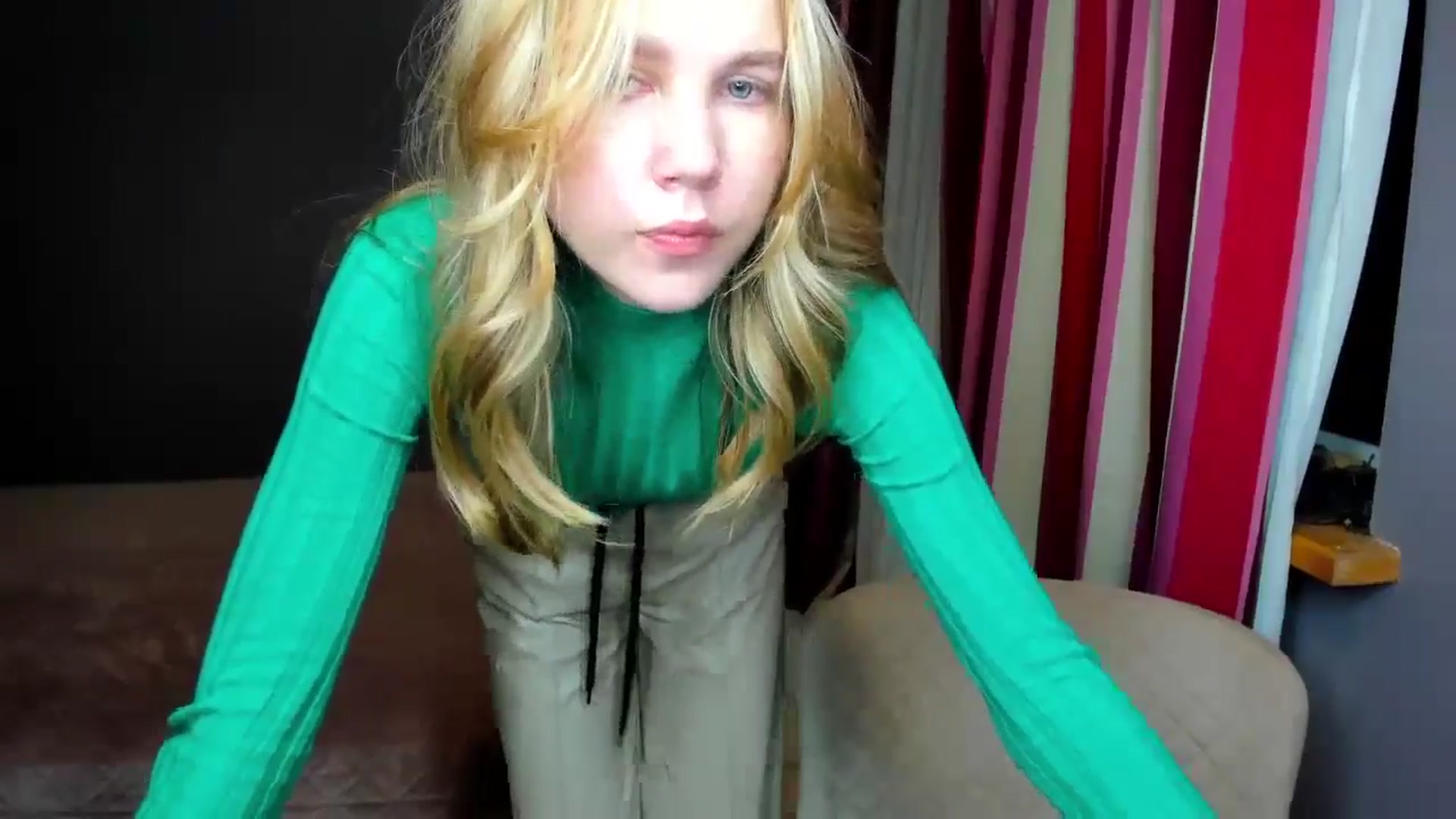 Gallery image thumbnail from Kate_Lewiss's myfreecams stream on, 11/16/2024, 17:42 image 4 of 20