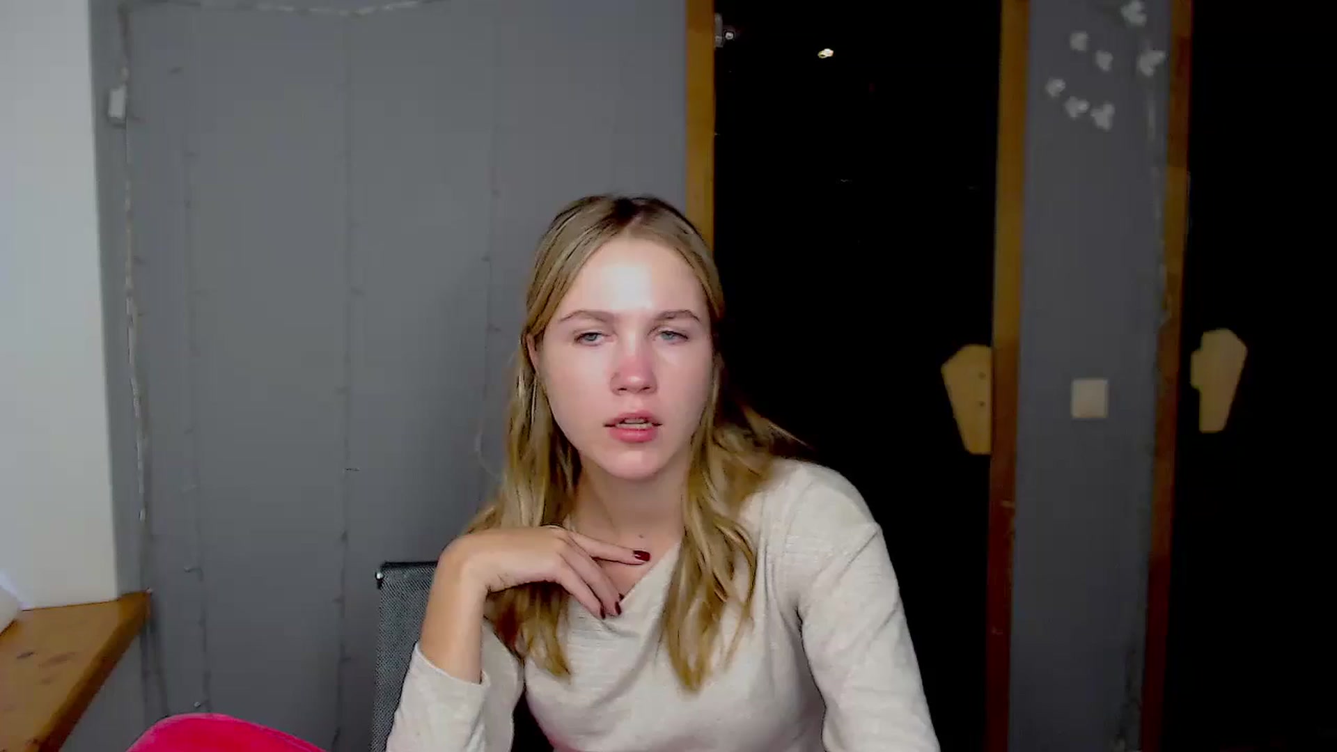 Gallery image thumbnail from Kate_Lewiss's myfreecams stream on, 11/17/2024, 11:14 image 1 of 20