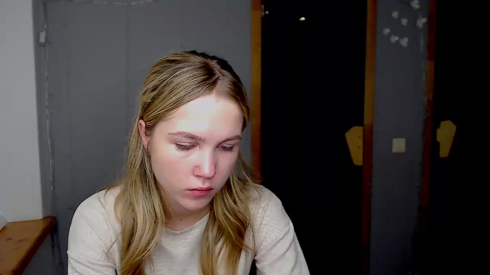 Gallery image thumbnail from Kate_Lewiss's myfreecams stream on, 11/17/2024, 12:02 image 1 of 20