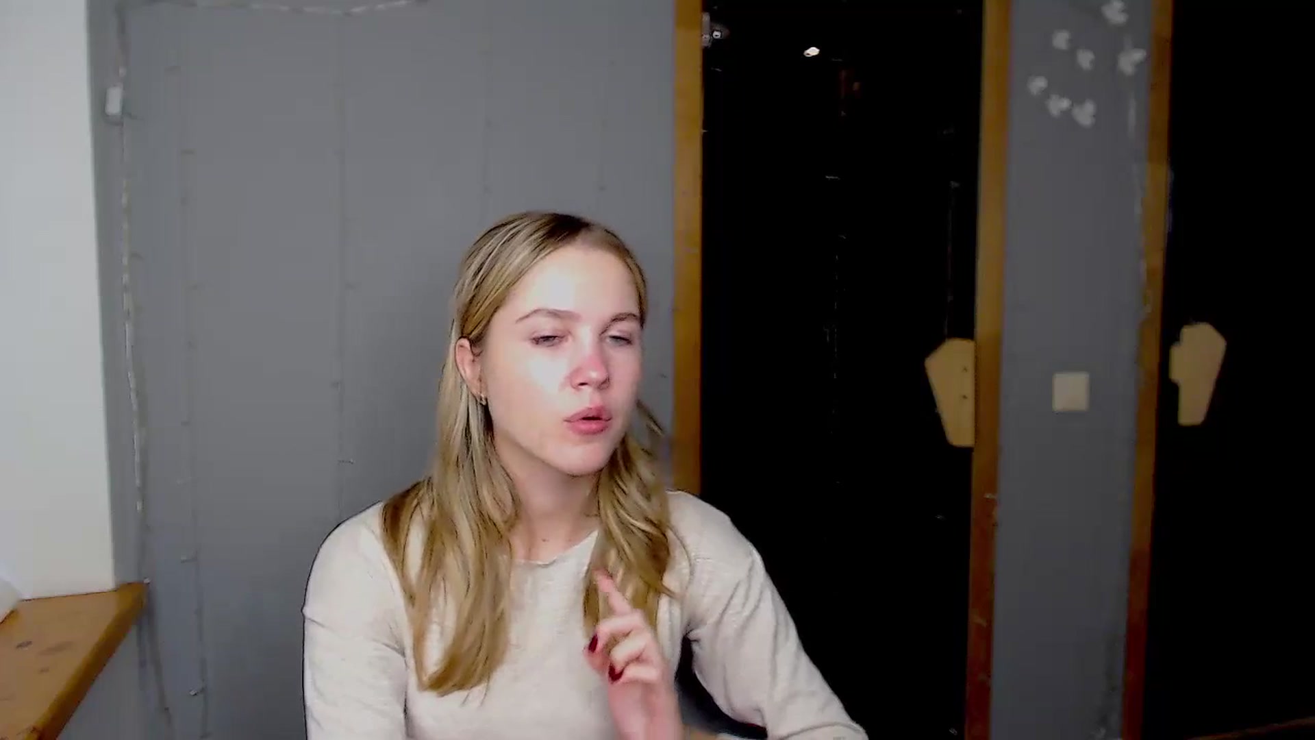 Gallery image thumbnail from Kate_Lewiss's myfreecams stream on, 11/17/2024, 12:02 image 7 of 20