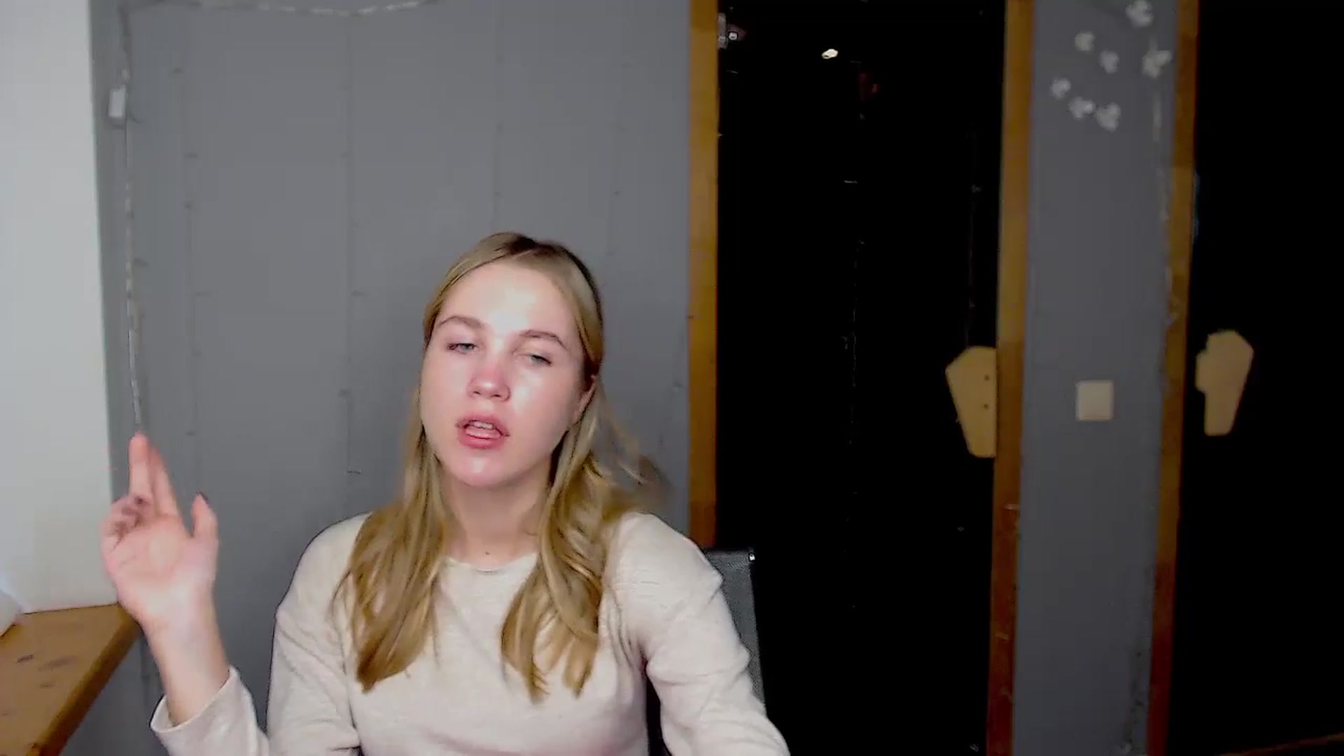 Gallery image thumbnail from Kate_Lewiss's myfreecams stream on, 11/17/2024, 12:02 image 5 of 20