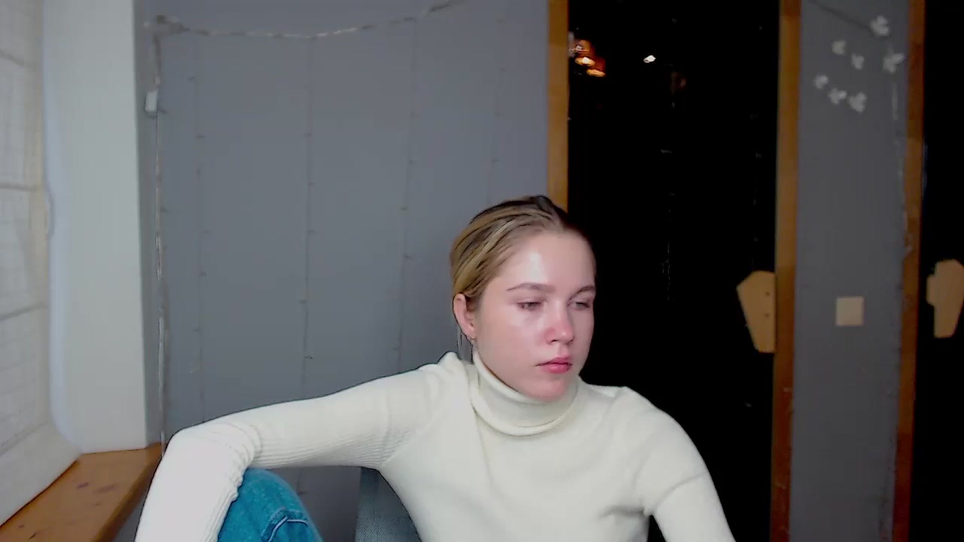 Gallery image thumbnail from Kate_Lewiss's myfreecams stream on, 11/18/2024, 07:27 image 20 of 20