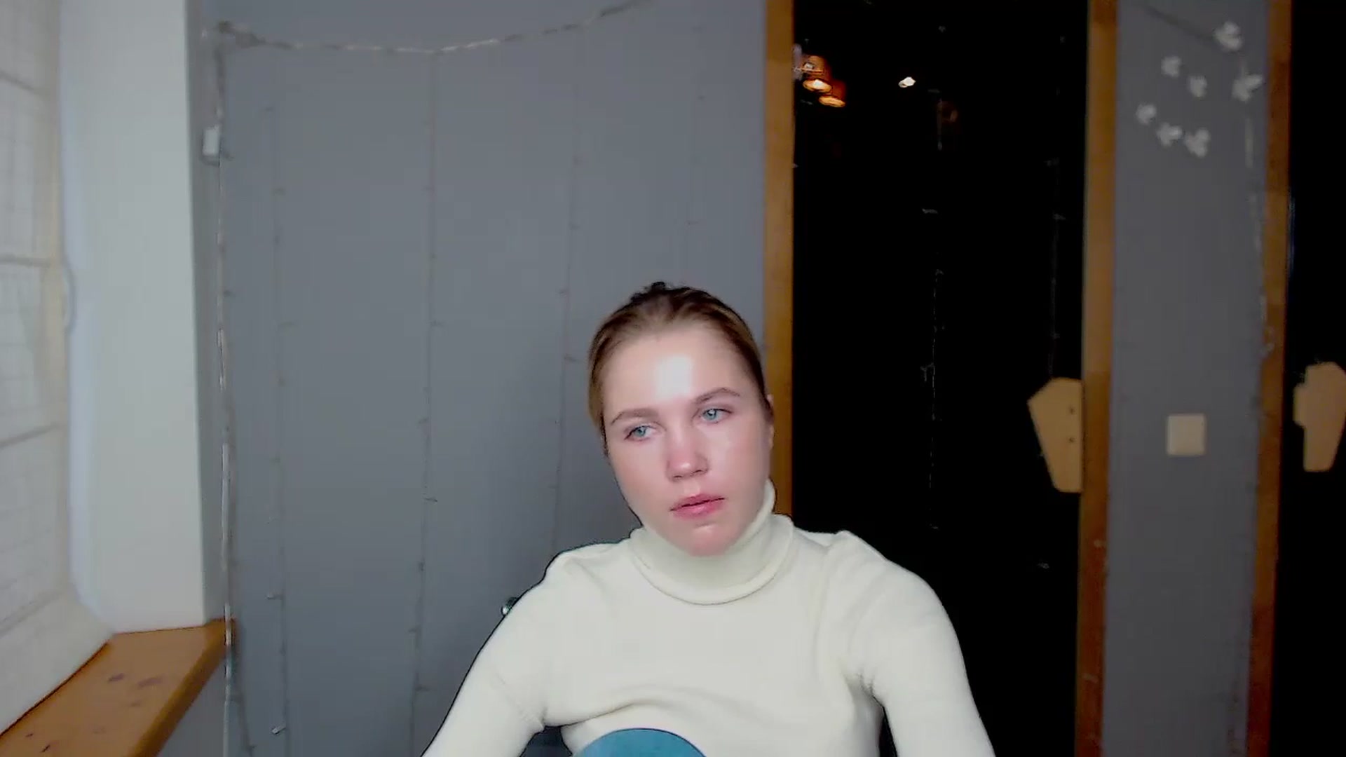 Gallery image thumbnail from Kate_Lewiss's myfreecams stream on, 11/18/2024, 07:27 image 13 of 20