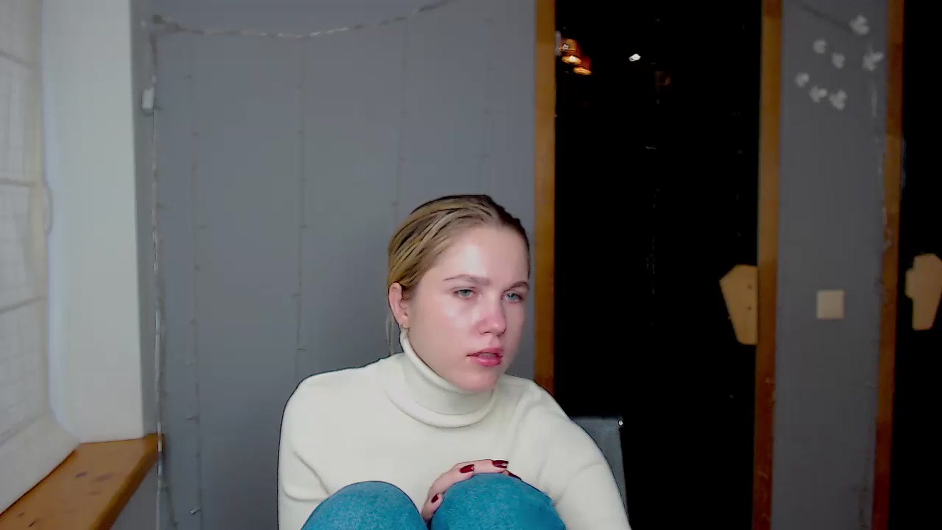 Gallery image thumbnail from Kate_Lewiss's myfreecams stream on, 11/18/2024, 07:42 image 6 of 20