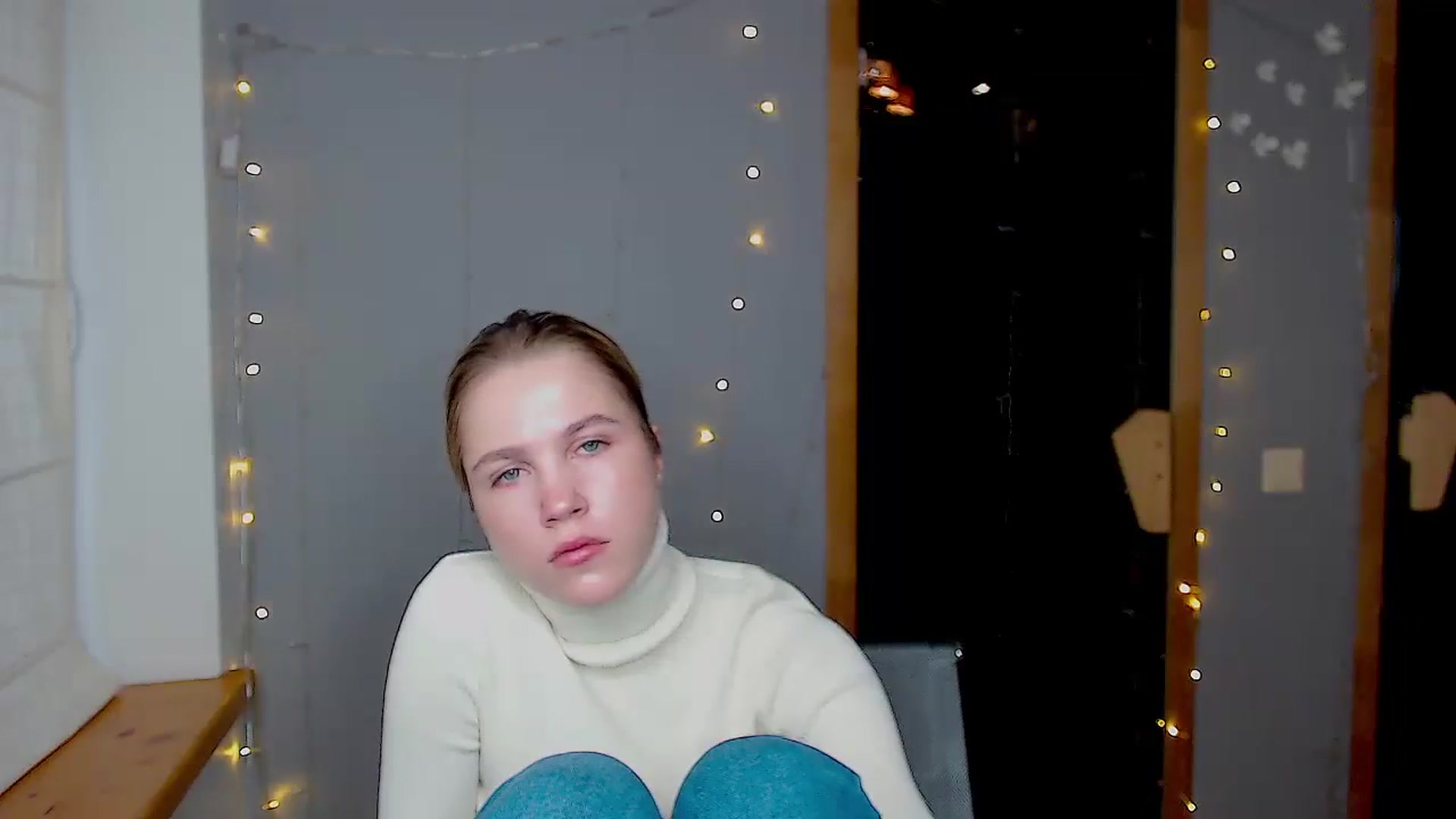 Gallery image thumbnail from Kate_Lewiss's myfreecams stream on, 11/18/2024, 07:42 image 12 of 20