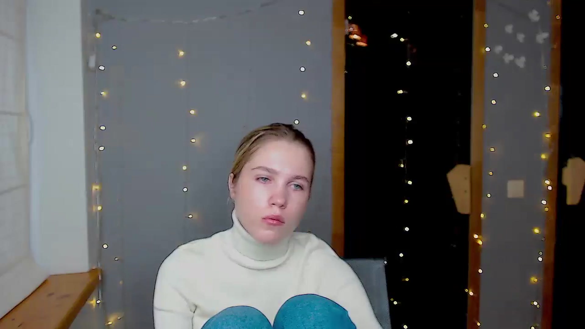 Gallery image thumbnail from Kate_Lewiss's myfreecams stream on, 11/18/2024, 07:42 image 19 of 20