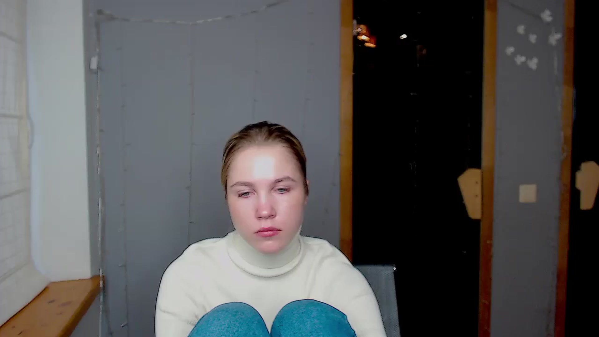 Gallery image thumbnail from Kate_Lewiss's myfreecams stream on, 11/18/2024, 07:42 image 2 of 20