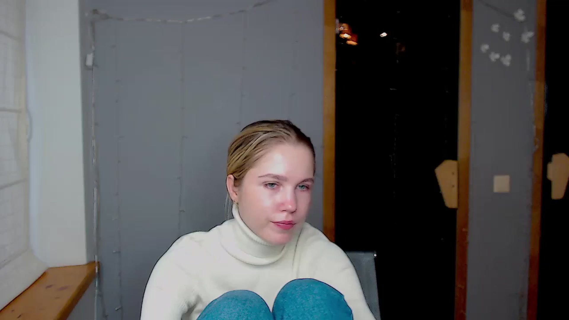 Gallery image thumbnail from Kate_Lewiss's myfreecams stream on, 11/18/2024, 07:42 image 1 of 20