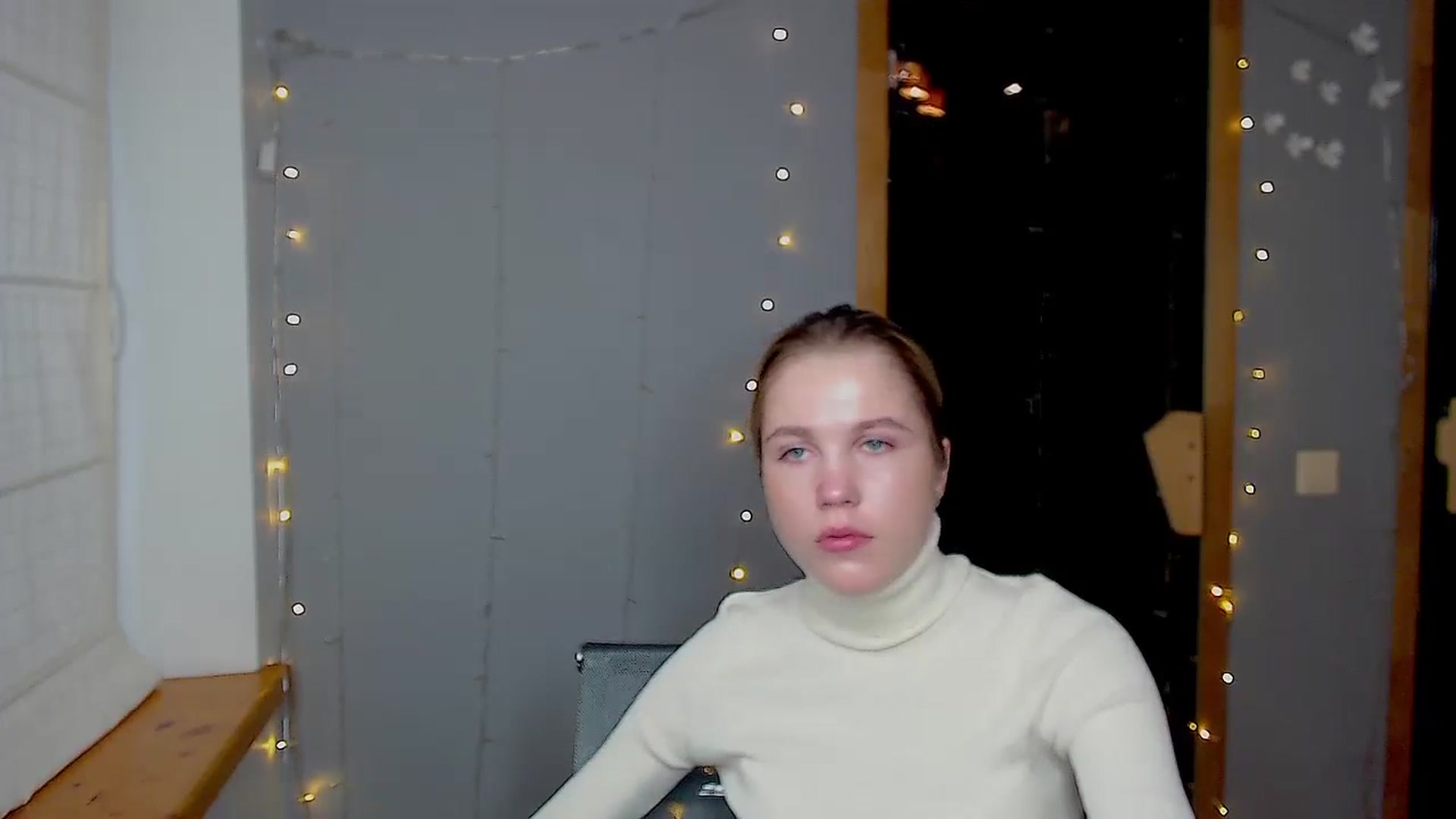 Gallery image thumbnail from Kate_Lewiss's myfreecams stream on, 11/18/2024, 08:08 image 6 of 20