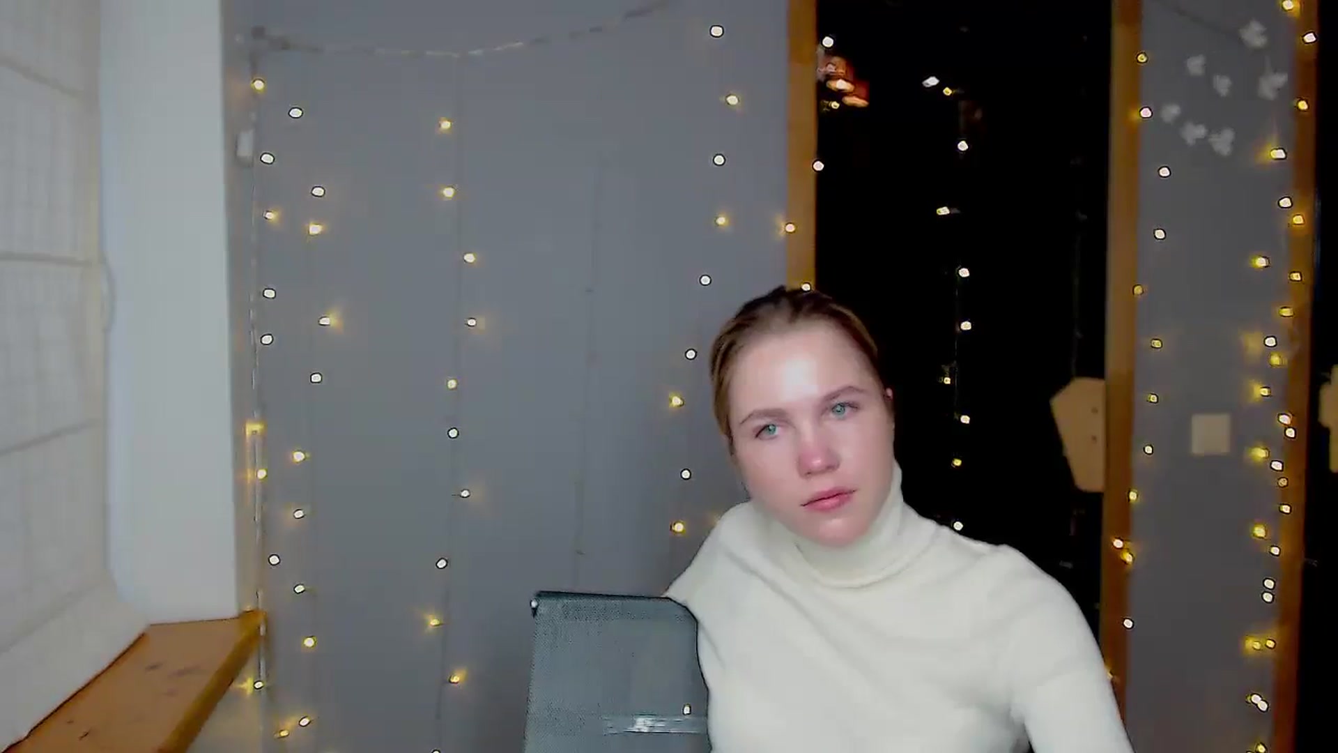 Gallery image thumbnail from Kate_Lewiss's myfreecams stream on, 11/18/2024, 08:08 image 8 of 20