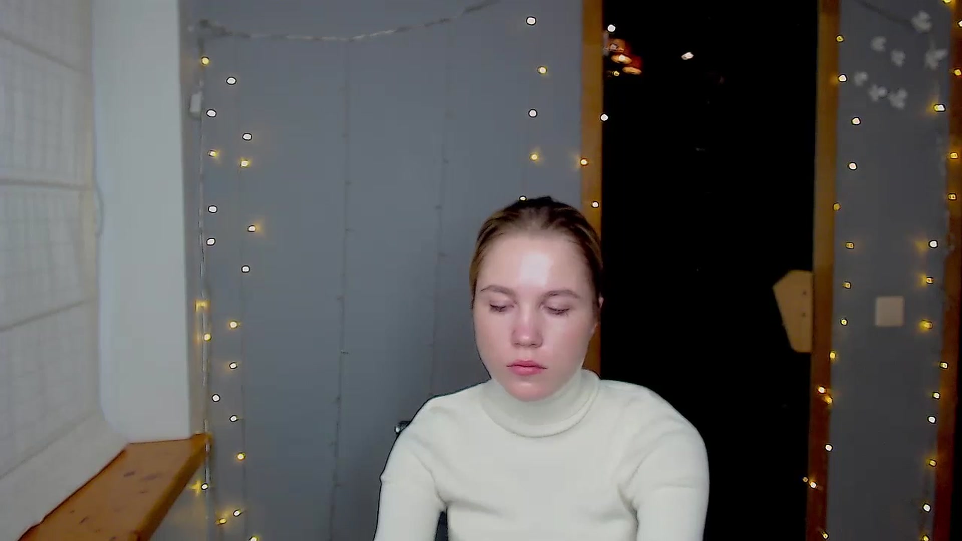 Gallery image thumbnail from Kate_Lewiss's myfreecams stream on, 11/18/2024, 08:08 image 10 of 20