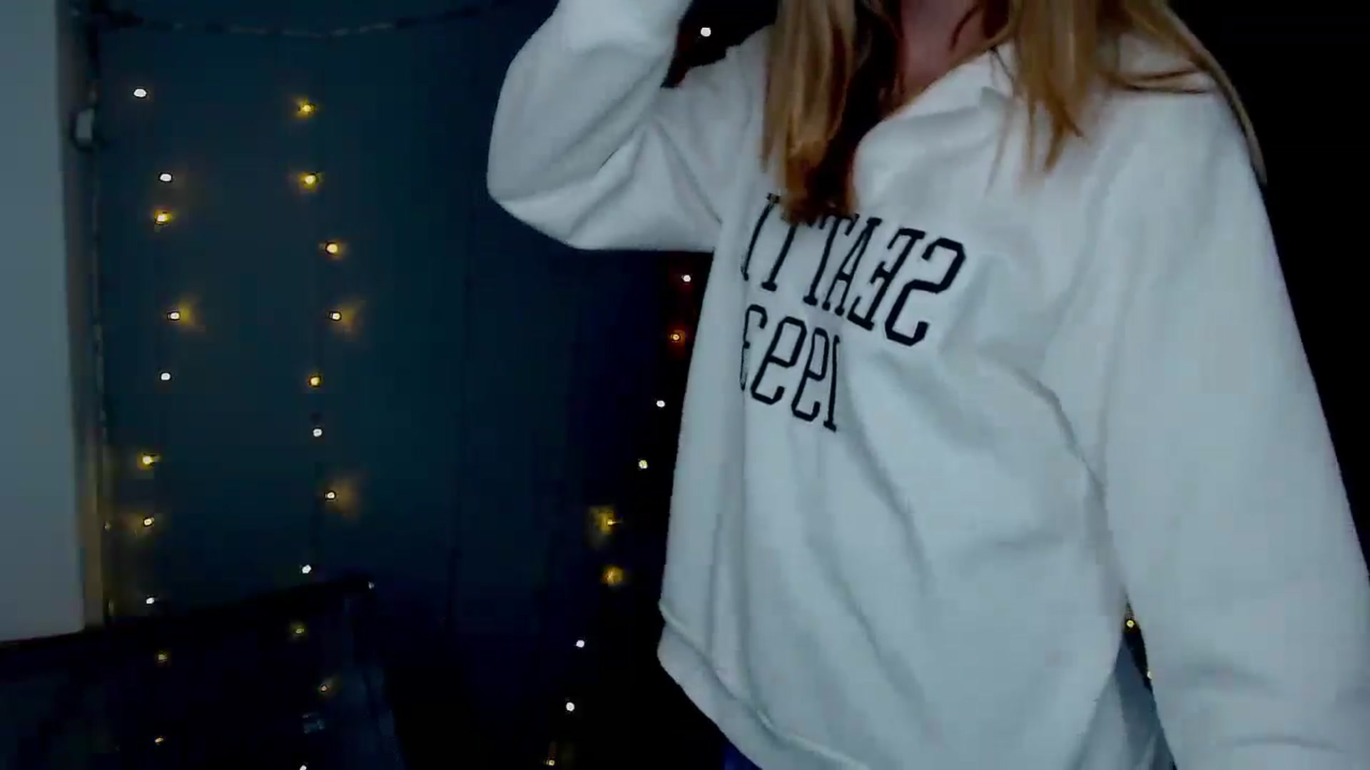 Gallery image thumbnail from Kate_Lewiss's myfreecams stream on, 11/19/2024, 07:27 image 20 of 20