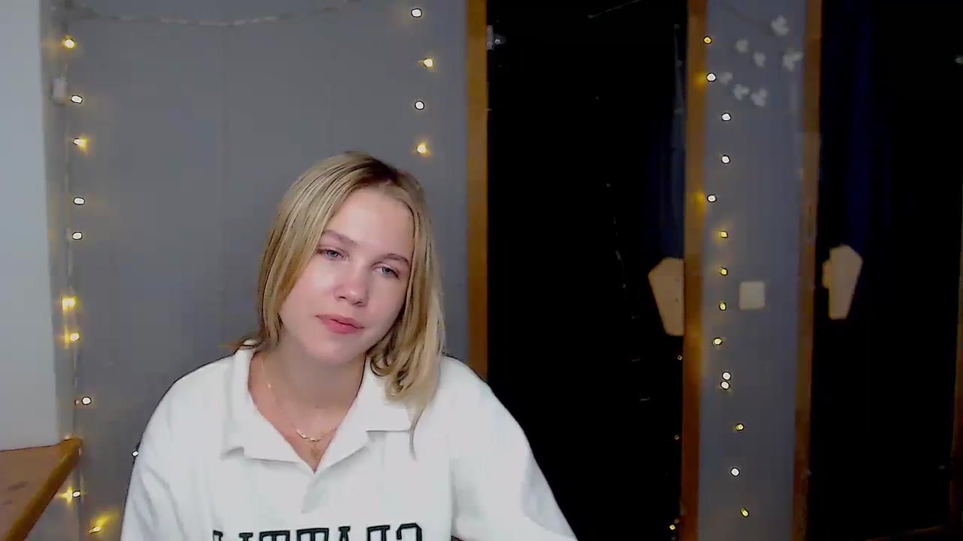 Gallery image thumbnail from Kate_Lewiss's myfreecams stream on, 11/19/2024, 08:12 image 3 of 20