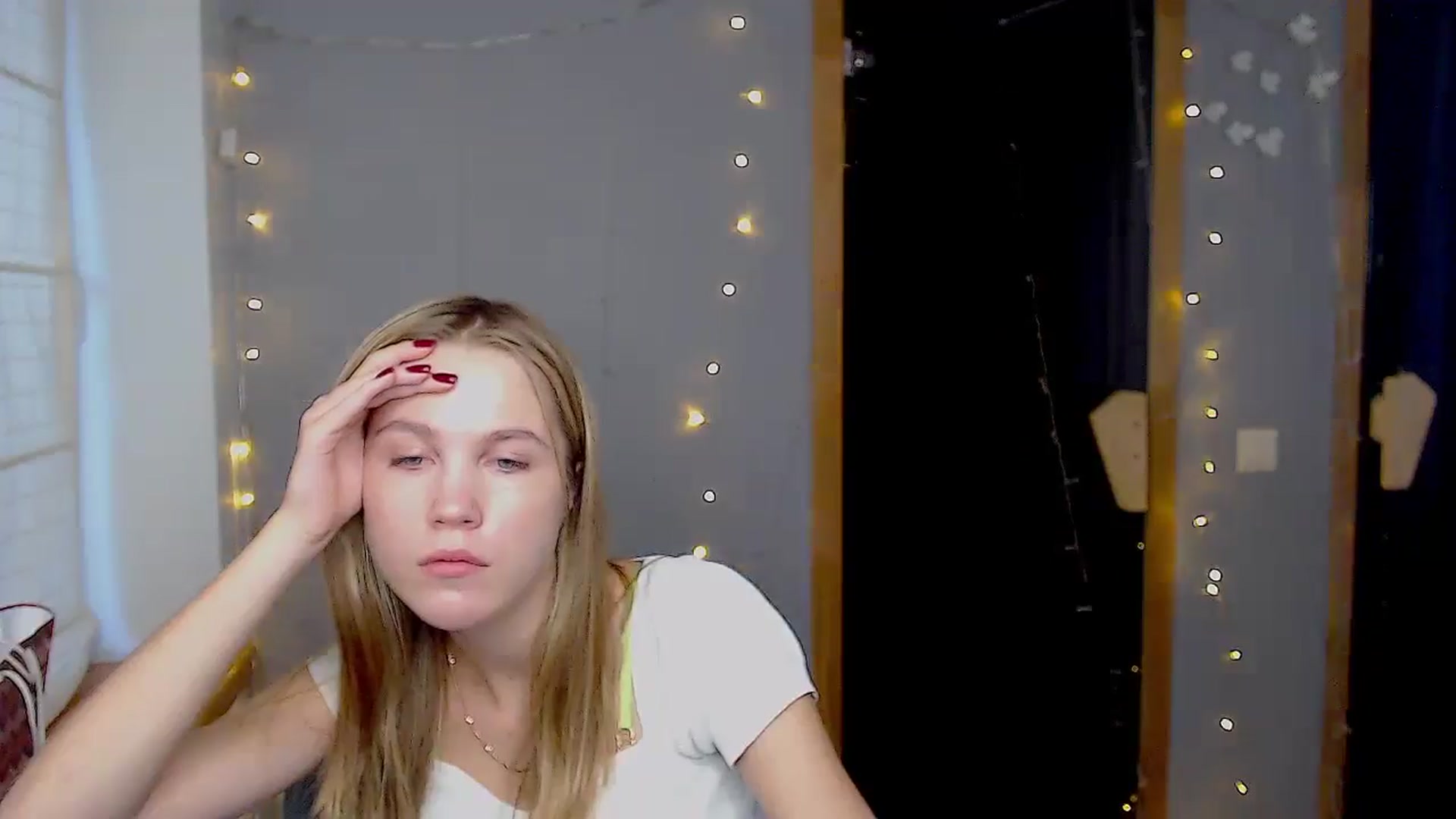 Gallery image thumbnail from Kate_Lewiss's myfreecams stream on, 11/19/2024, 11:31 image 18 of 20