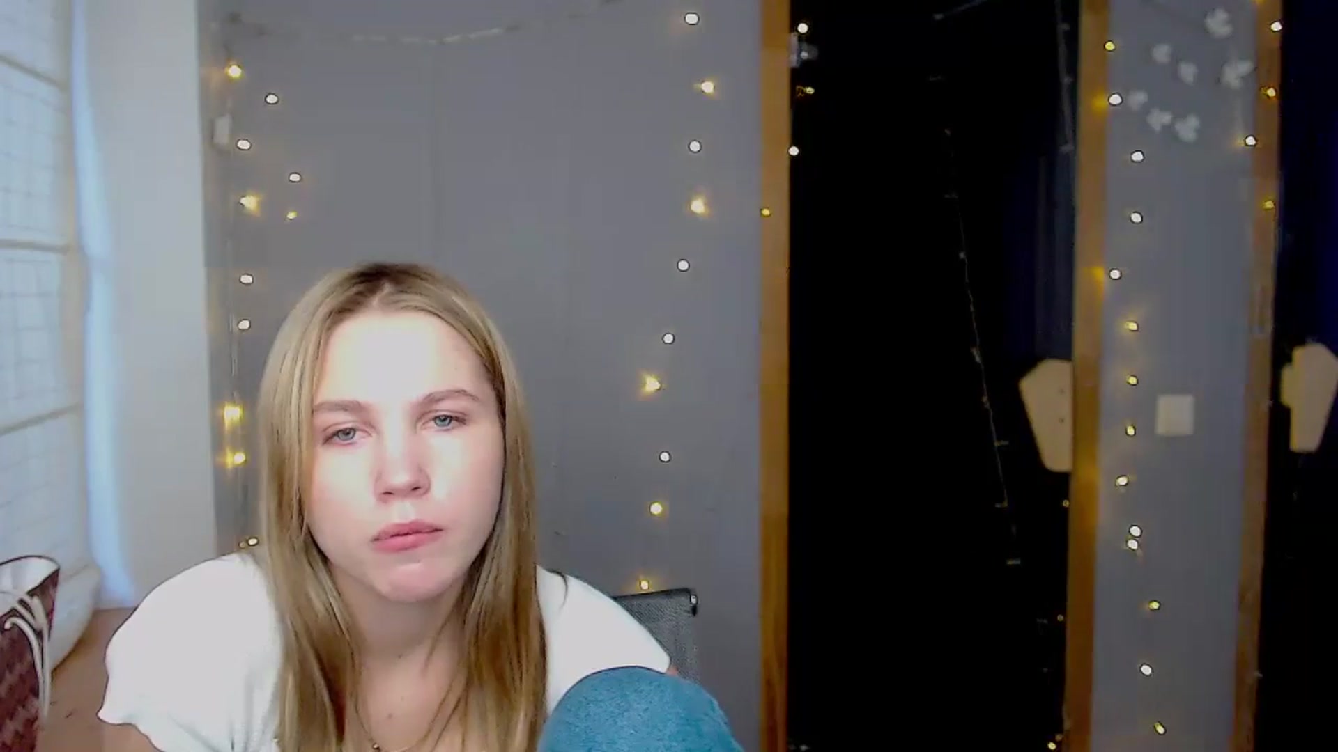 Gallery image thumbnail from Kate_Lewiss's myfreecams stream on, 11/19/2024, 11:31 image 3 of 20