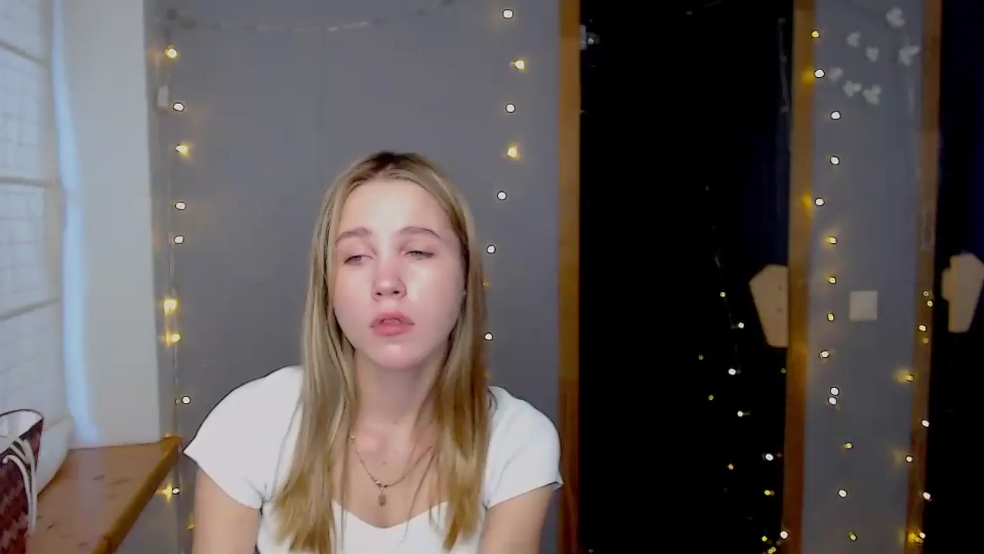 Gallery image thumbnail from Kate_Lewiss's myfreecams stream on, 11/19/2024, 11:31 image 1 of 20