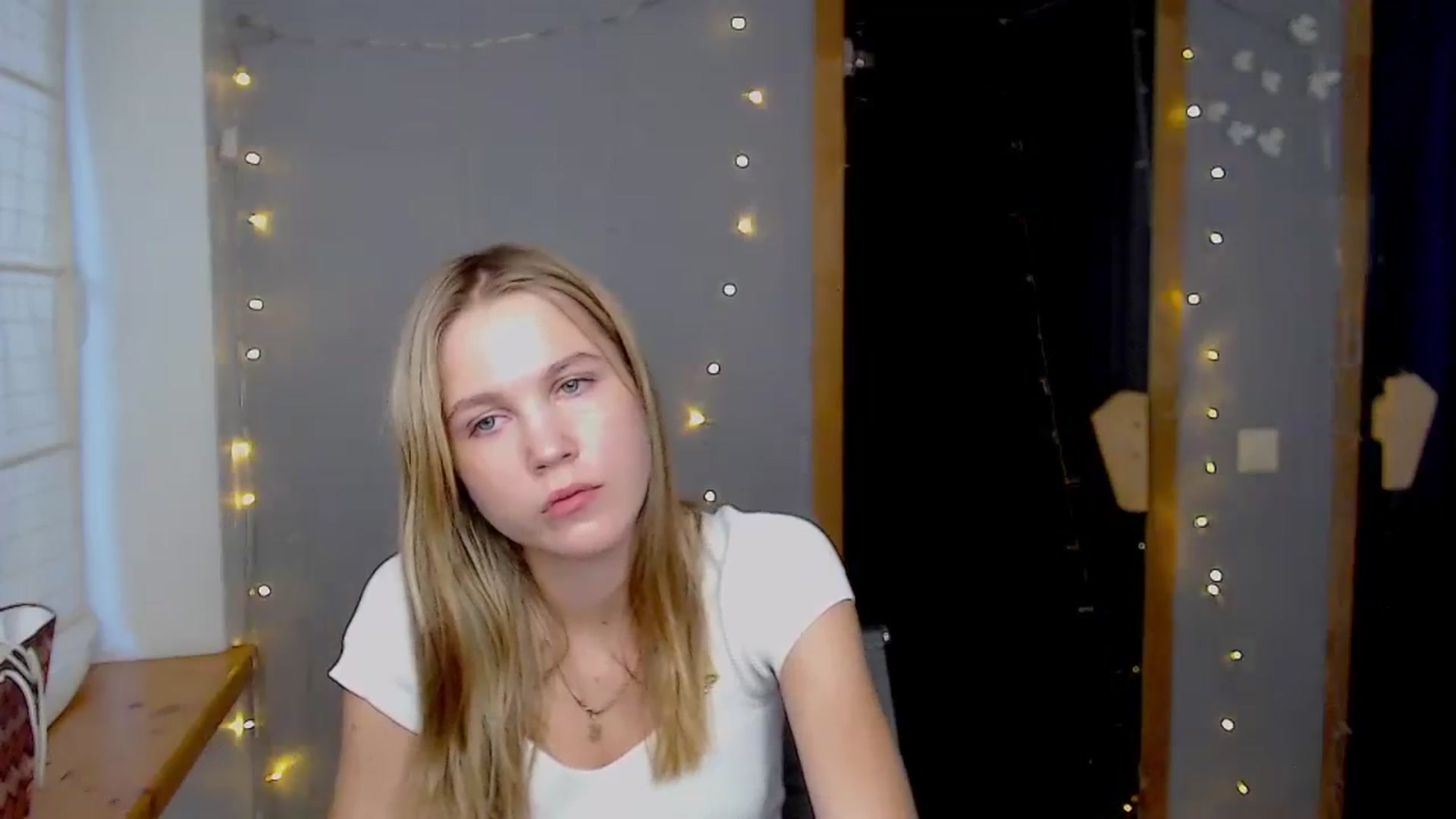 Gallery image thumbnail from Kate_Lewiss's myfreecams stream on, 11/19/2024, 12:04 image 2 of 20
