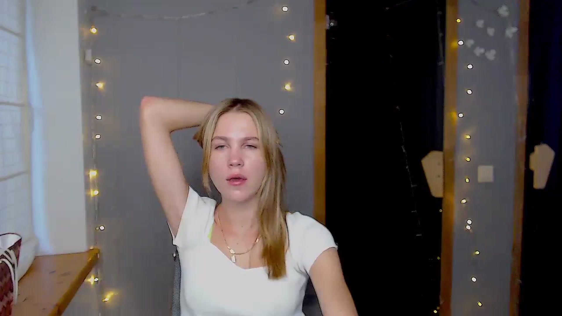 Gallery image thumbnail from Kate_Lewiss's myfreecams stream on, 11/19/2024, 12:04 image 11 of 20
