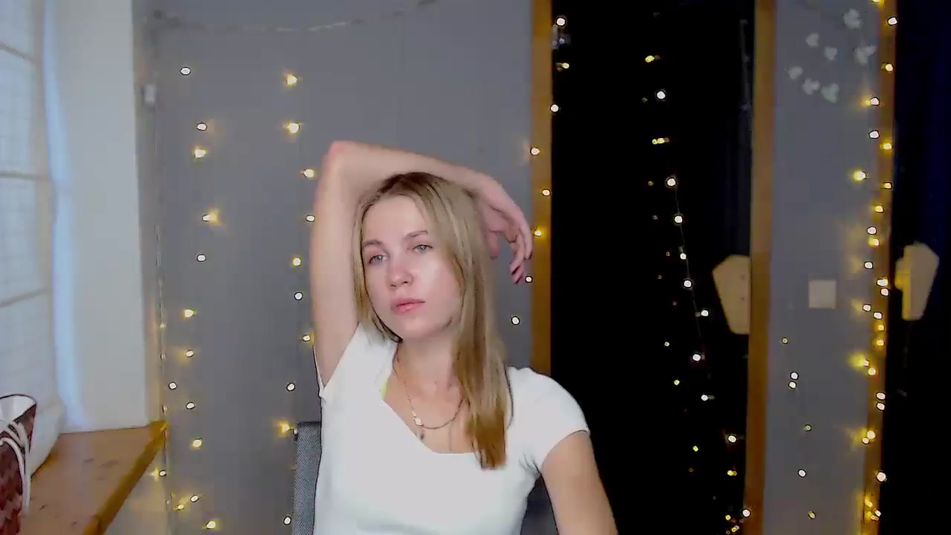 Gallery image thumbnail from Kate_Lewiss's myfreecams stream on, 11/19/2024, 12:04 image 12 of 20