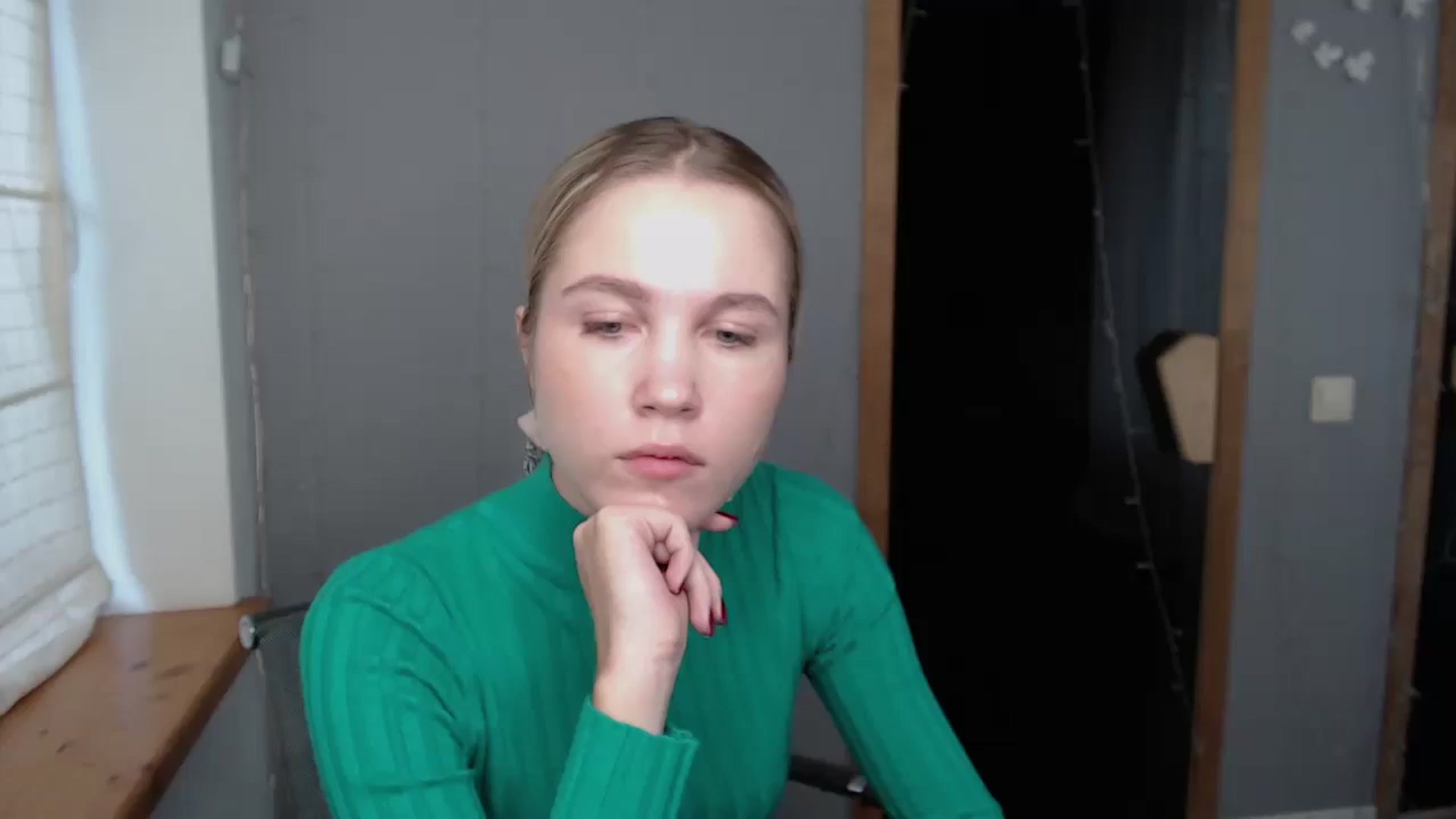 Gallery image thumbnail from Kate_Lewiss's myfreecams stream on, 11/20/2024, 07:36 image 17 of 20