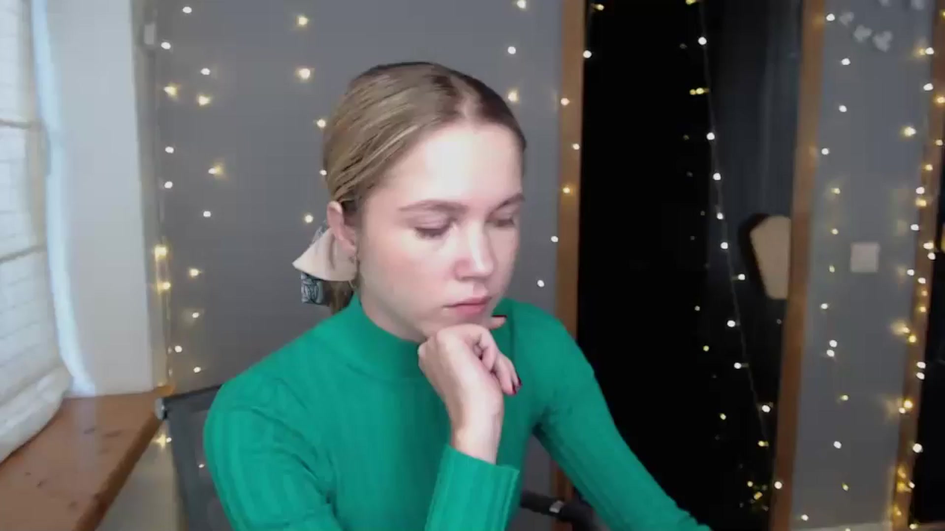 Gallery image thumbnail from Kate_Lewiss's myfreecams stream on, 11/20/2024, 07:36 image 16 of 20