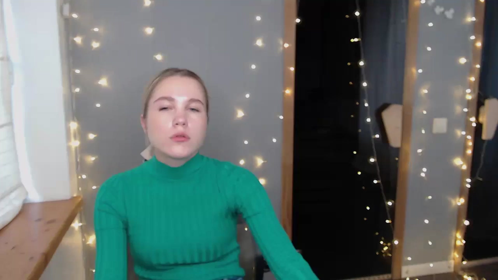 Gallery image thumbnail from Kate_Lewiss's myfreecams stream on, 11/20/2024, 09:03 image 2 of 20