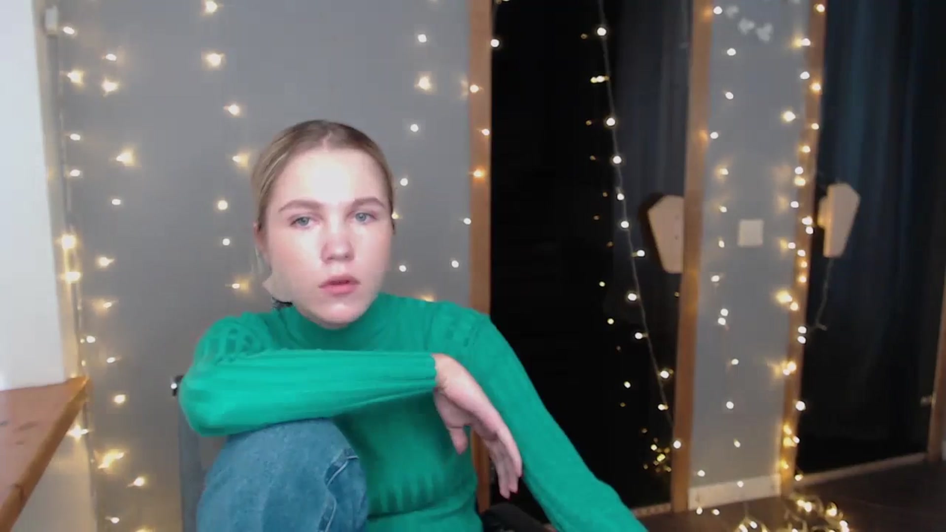 Gallery image thumbnail from Kate_Lewiss's myfreecams stream on, 11/20/2024, 09:03 image 16 of 20