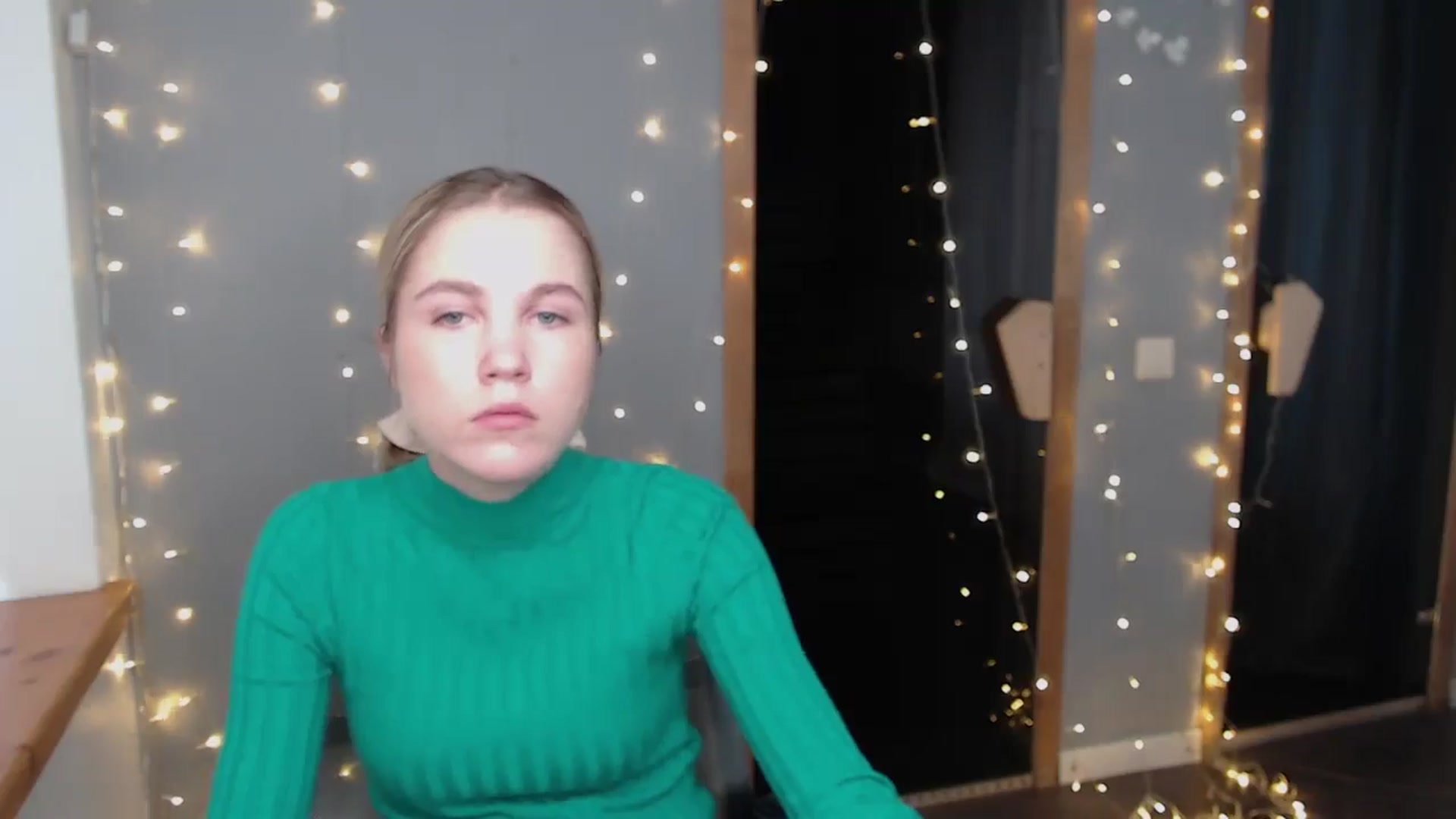 Gallery image thumbnail from Kate_Lewiss's myfreecams stream on, 11/20/2024, 09:03 image 19 of 20