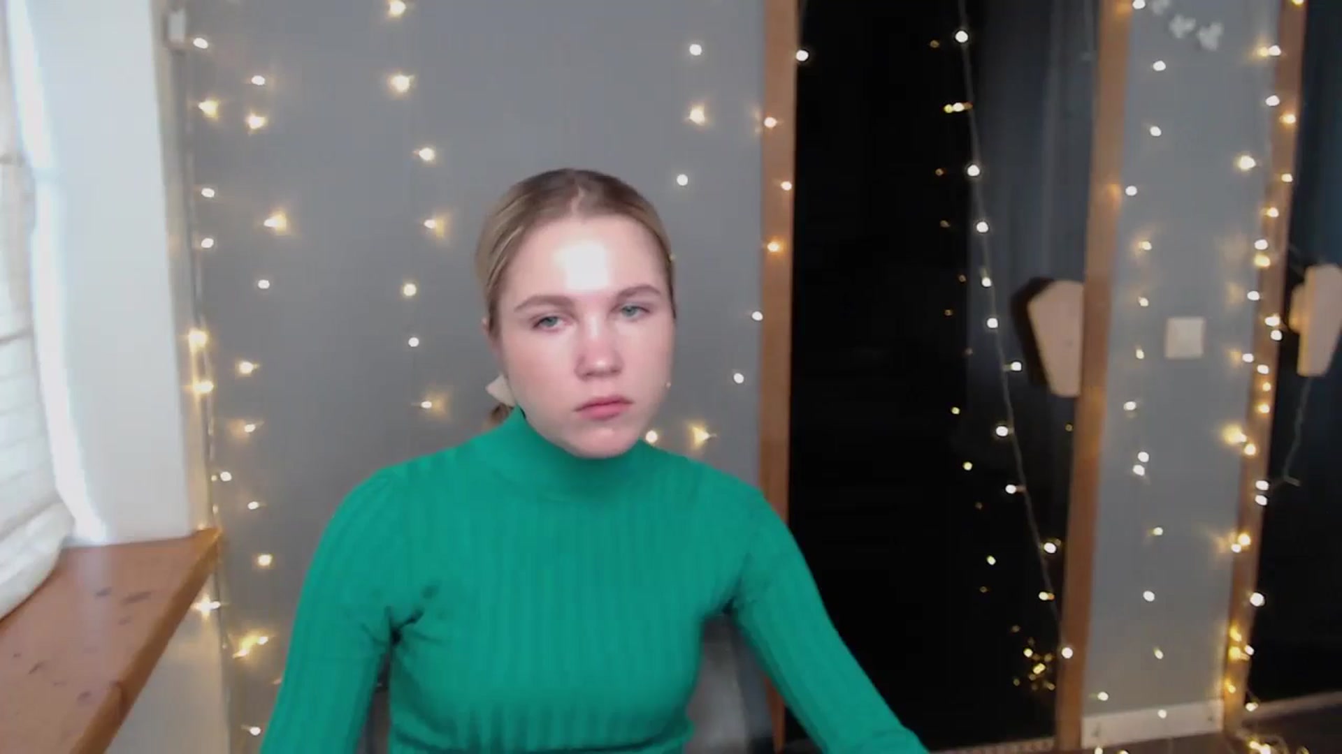 Gallery image thumbnail from Kate_Lewiss's myfreecams stream on, 11/20/2024, 09:03 image 9 of 20