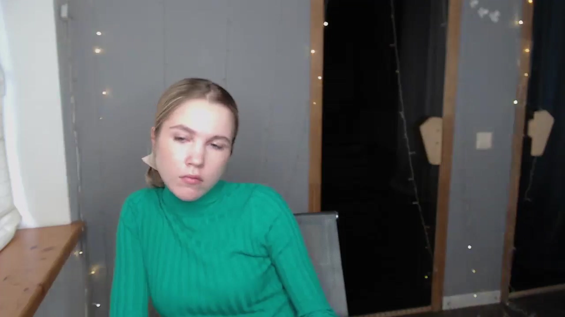 Gallery image thumbnail from Kate_Lewiss's myfreecams stream on, 11/20/2024, 12:04 image 15 of 20