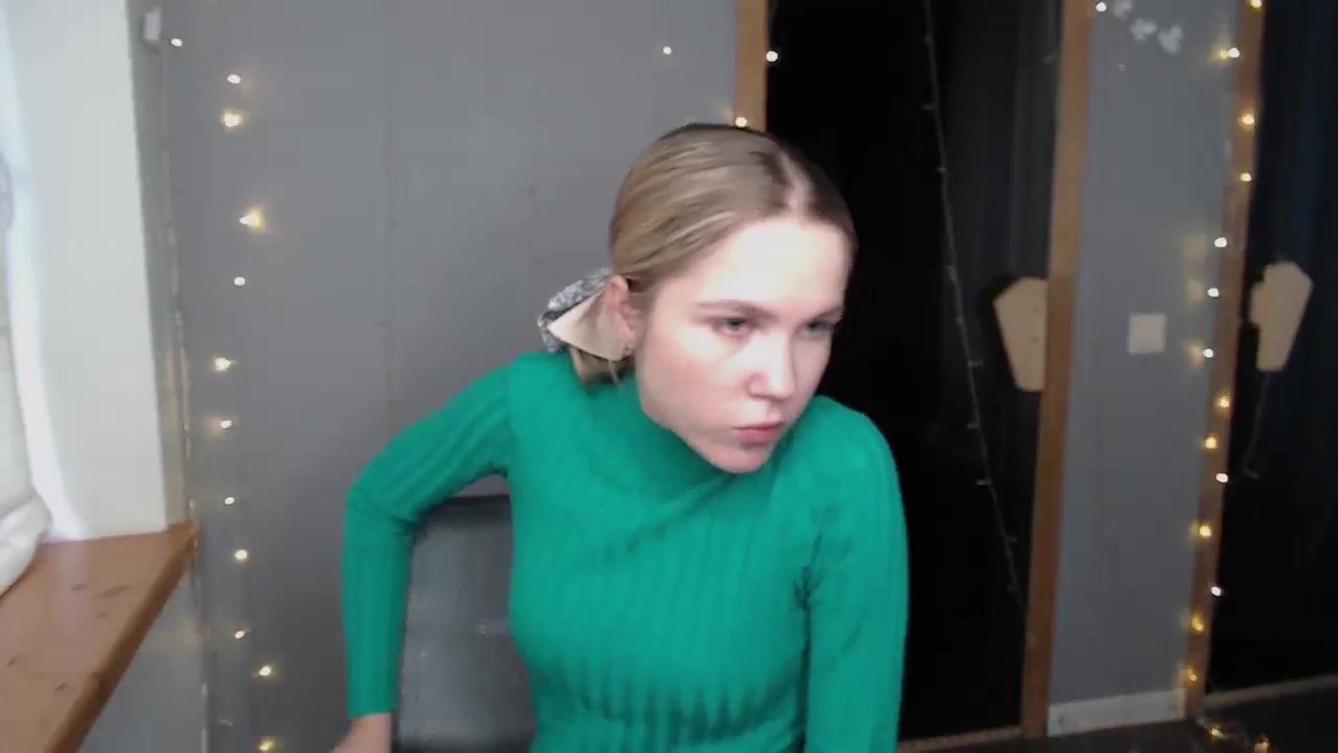 Gallery image thumbnail from Kate_Lewiss's myfreecams stream on, 11/20/2024, 12:04 image 12 of 20