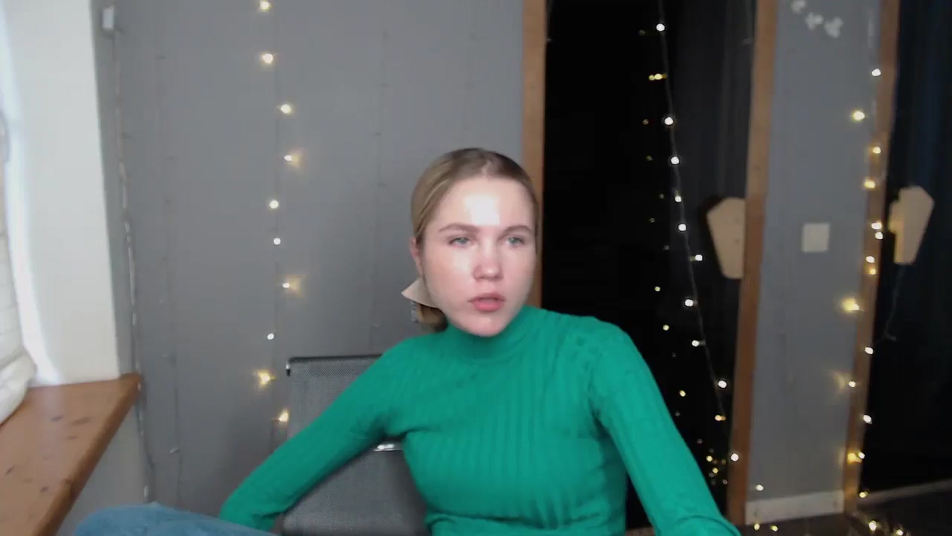 Gallery image thumbnail from Kate_Lewiss's myfreecams stream on, 11/20/2024, 12:04 image 11 of 20
