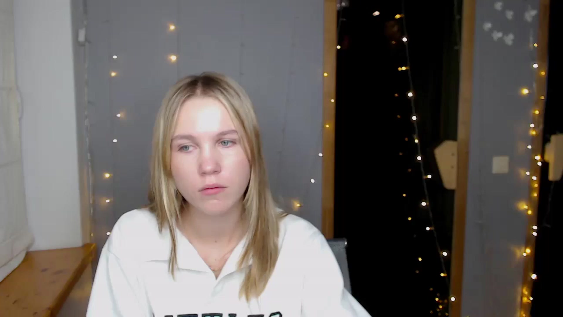 Gallery image thumbnail from Kate_Lewiss's myfreecams stream on, 11/21/2024, 13:20 image 1 of 20