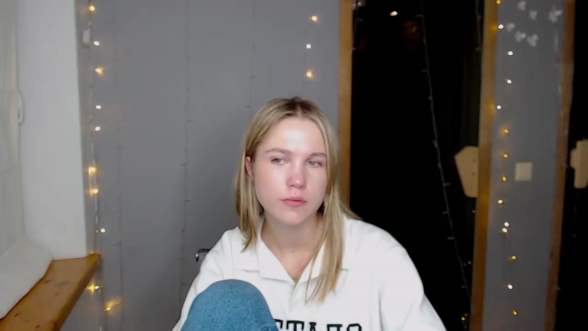 Gallery image thumbnail from Kate_Lewiss's myfreecams stream on, 11/21/2024, 13:59 image 1 of 20