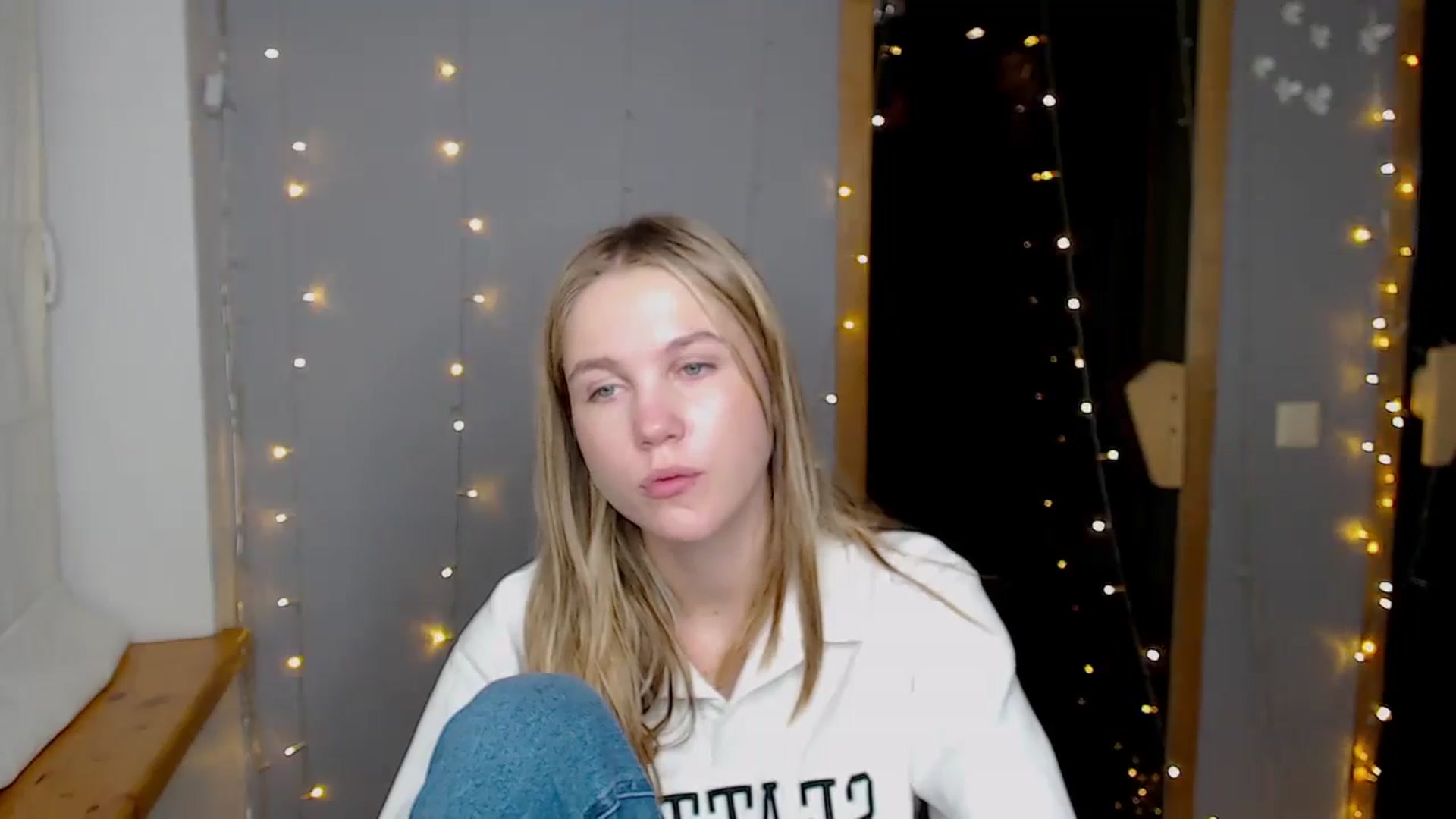 Gallery image thumbnail from Kate_Lewiss's myfreecams stream on, 11/21/2024, 13:59 image 14 of 20