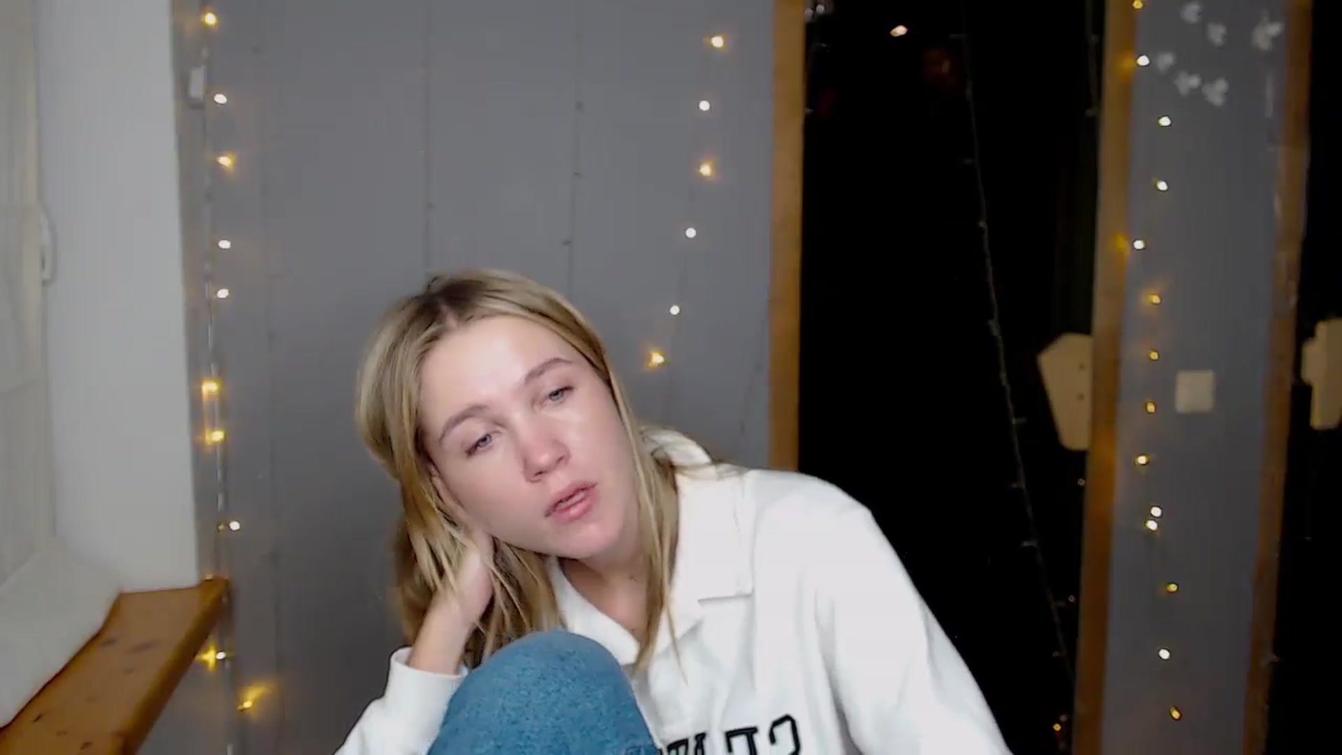 Gallery image thumbnail from Kate_Lewiss's myfreecams stream on, 11/21/2024, 13:59 image 8 of 20